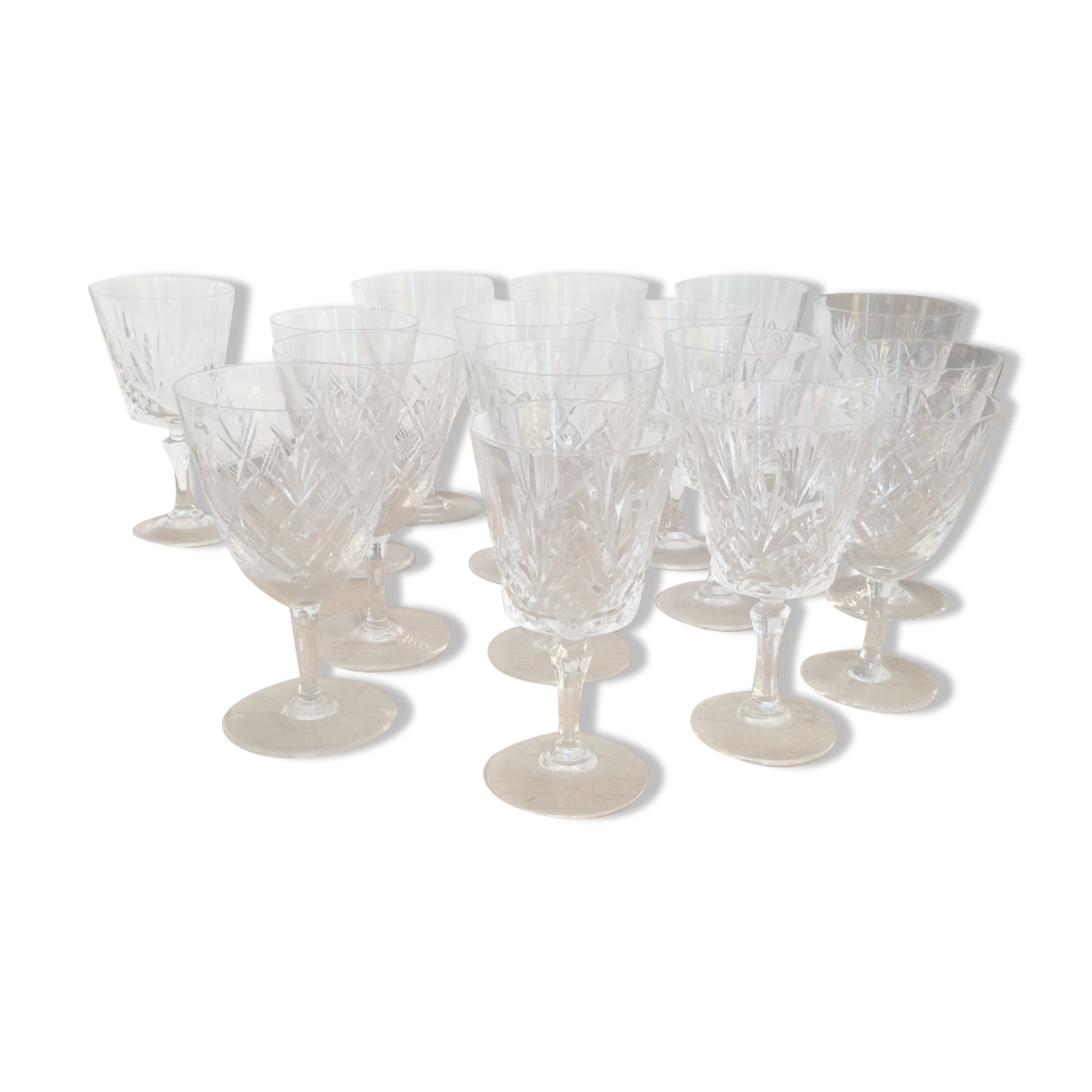 Set of 16 mismatched crystal glasses medium model