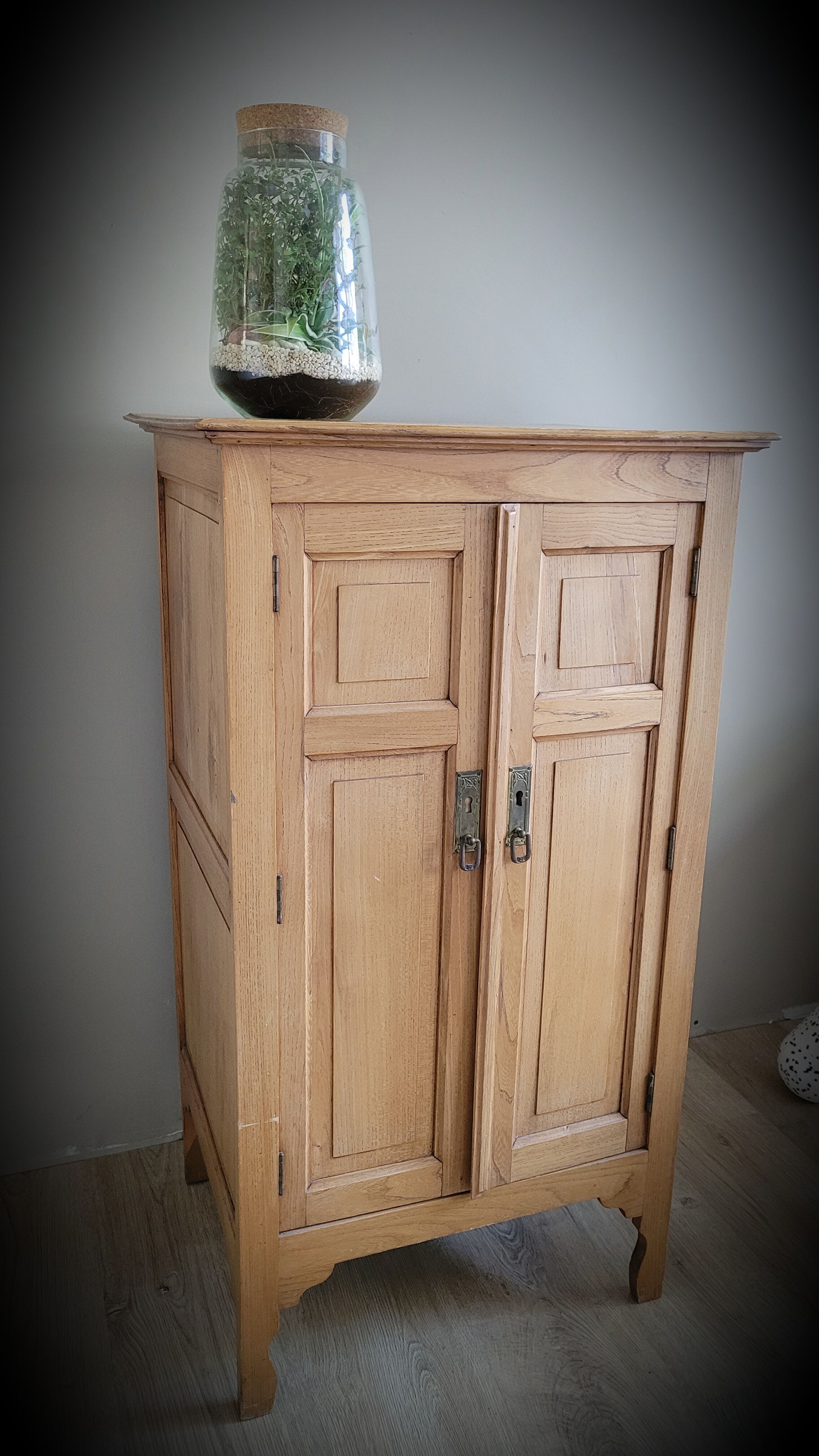 Small Parisian buffet 2P in elm