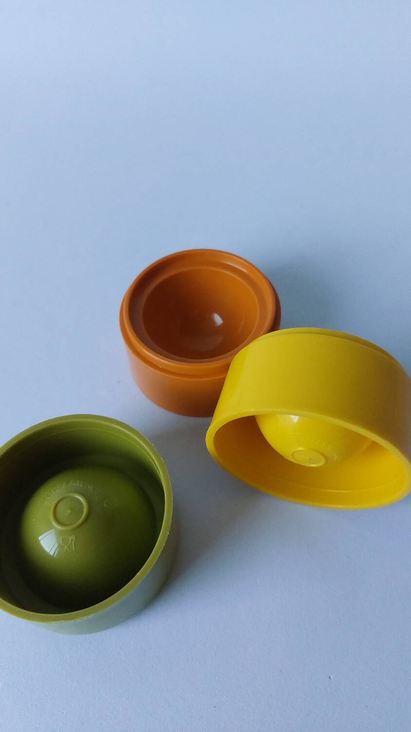 3 vintage Tupperware egg cups