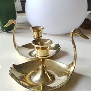 Pair of hand candle holders/Cellar rats shape swans, in polished brass. 1950s
