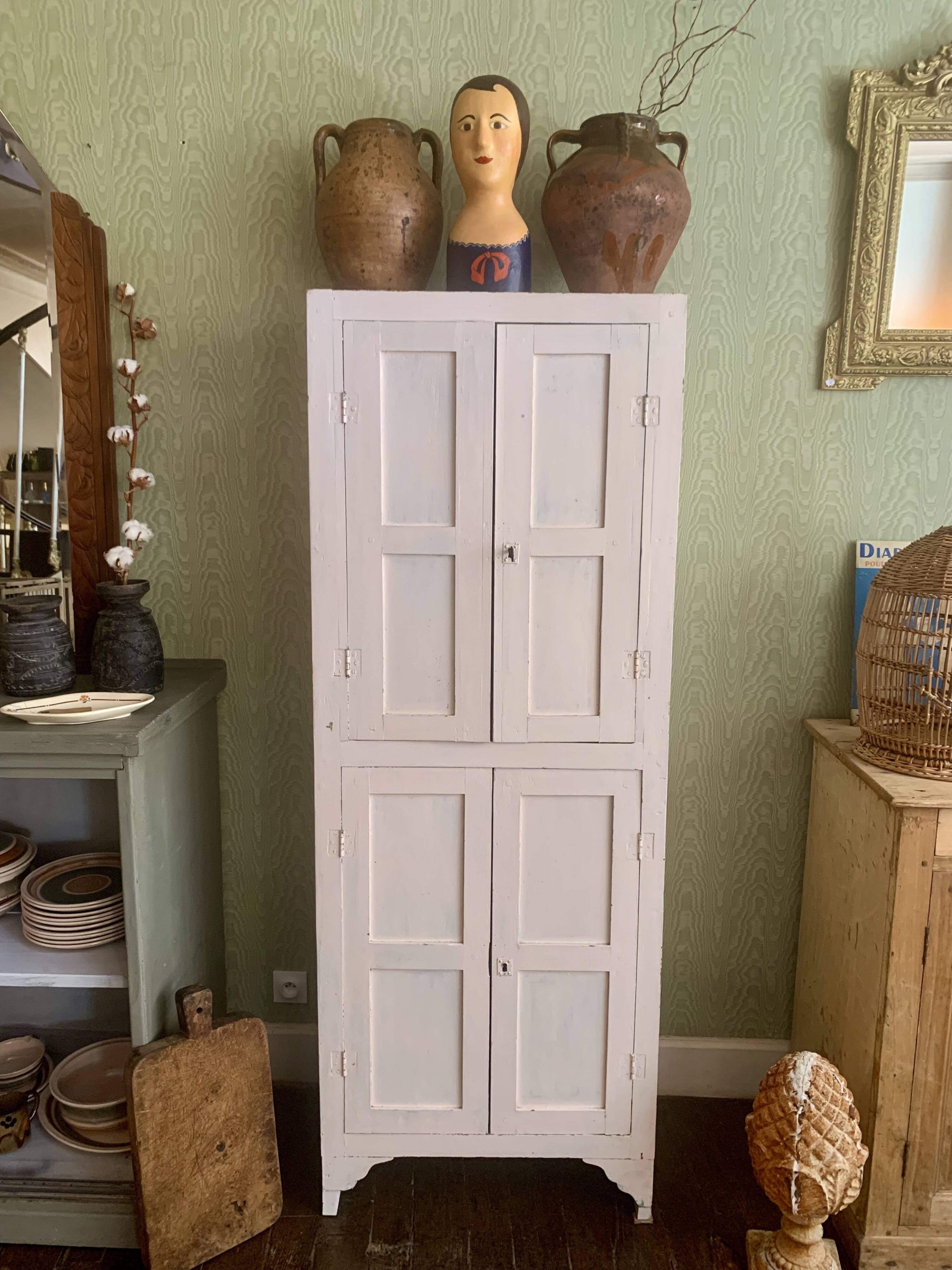 Small 4-door wardrobe