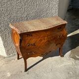 Rosewood chest of drawers