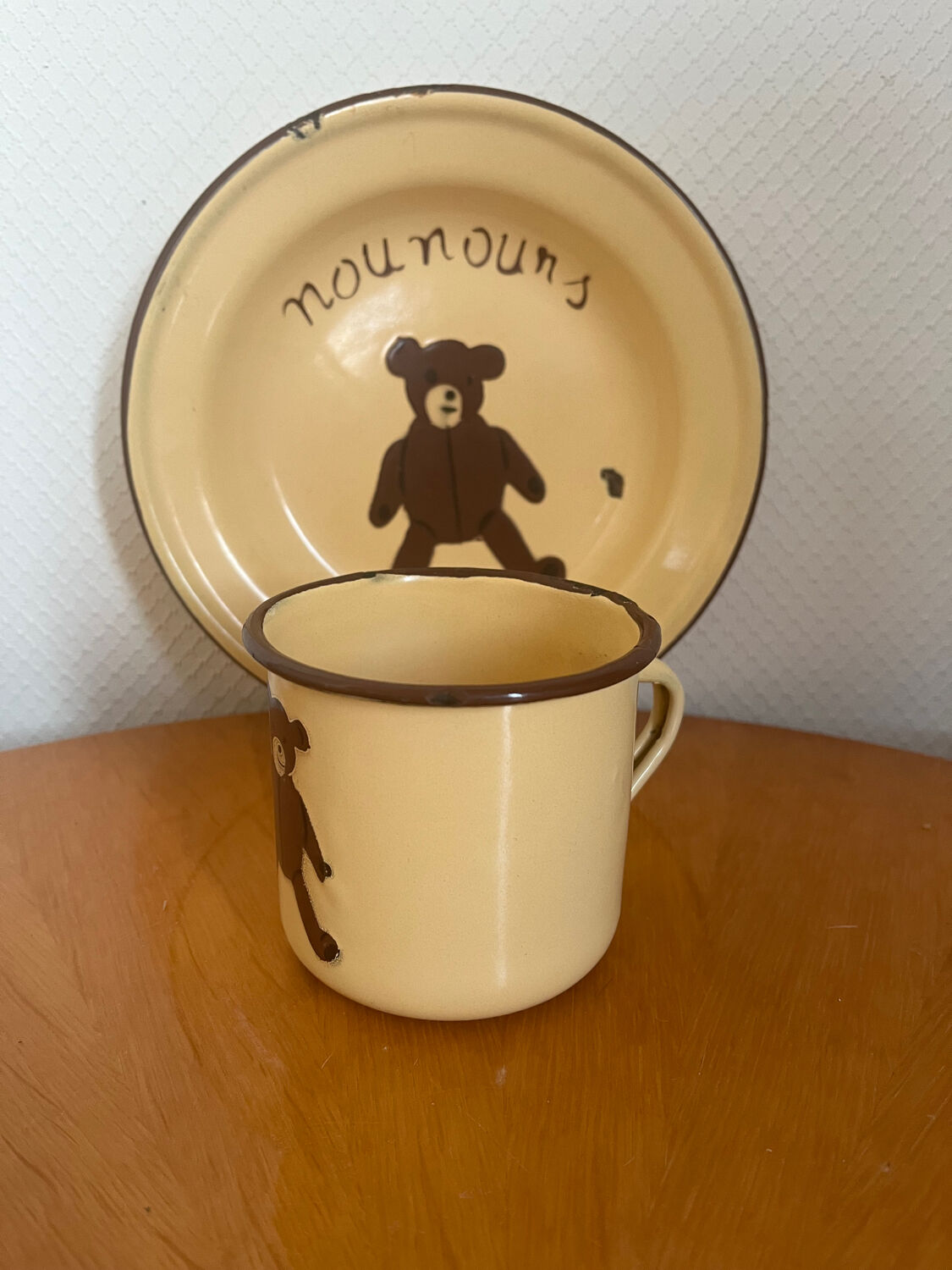 Mug cup in vintage enamelled sheet metal