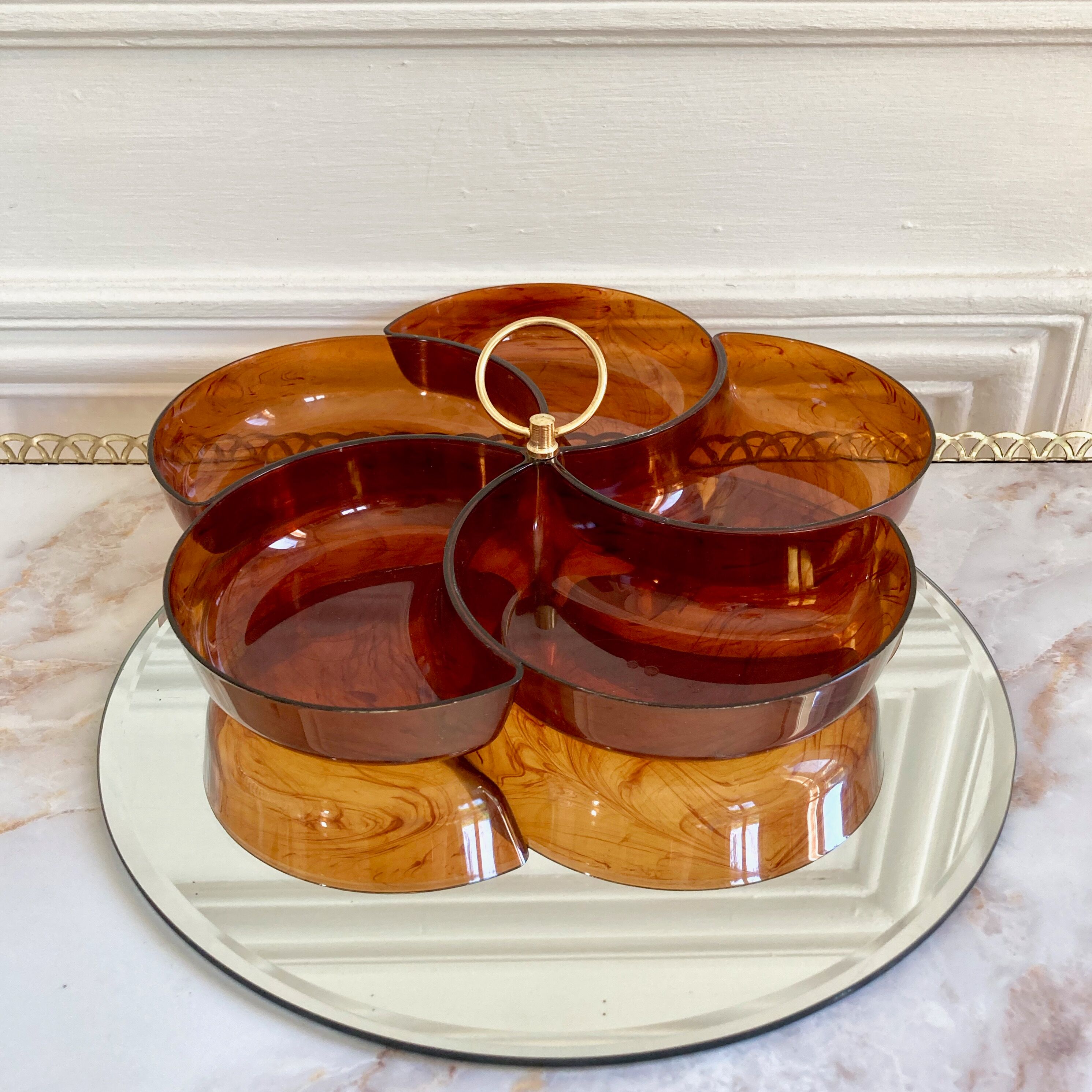 Servant aperitif flower 70s