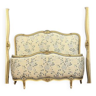 Lit corbeille de centre style Louis XV en bois laqué et doré vers 1900