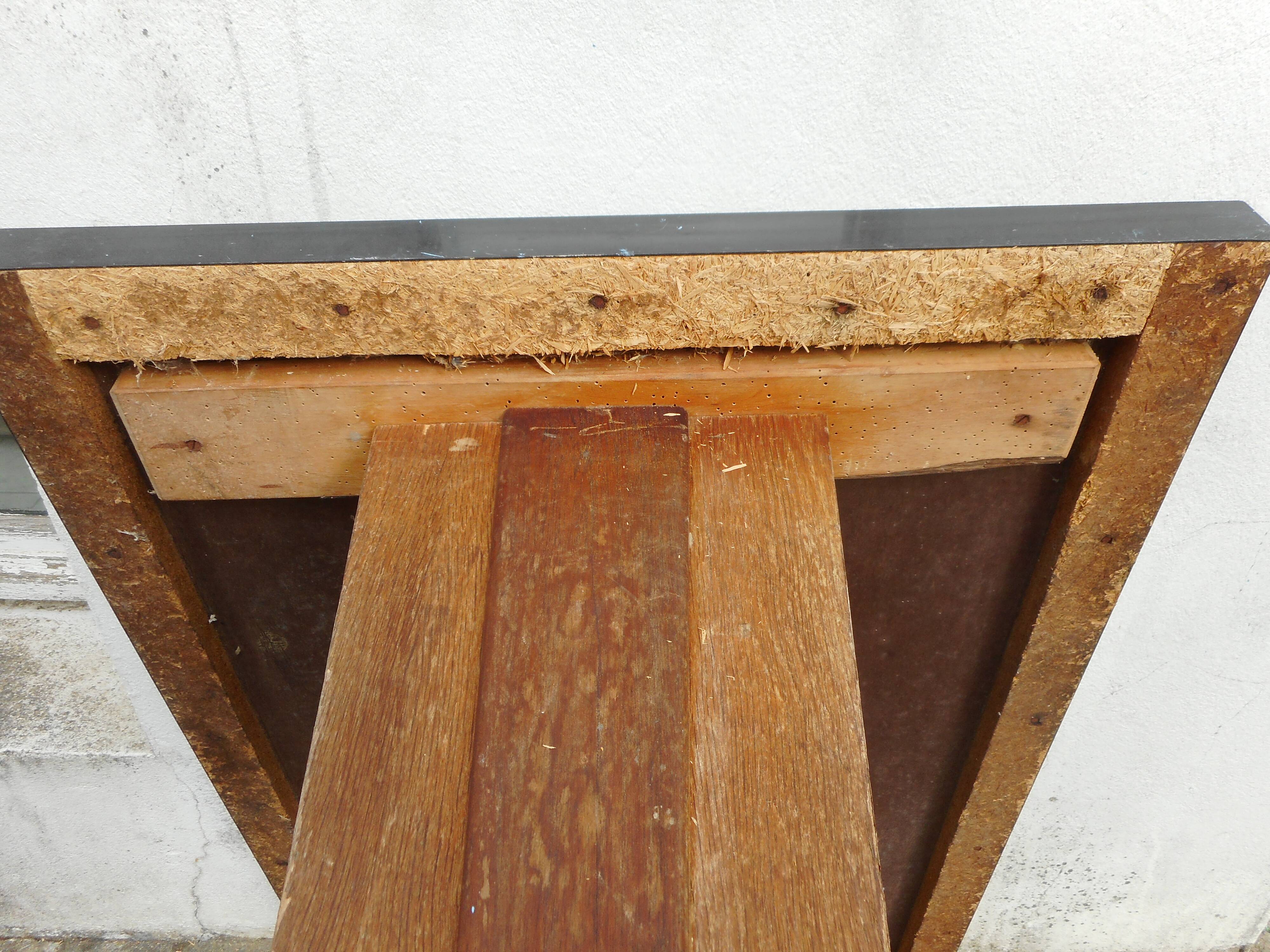 Table bistro wood and formica