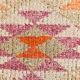 Tapis runner kilim vintage, style bohème, tons orange, rose et lilas pastel
