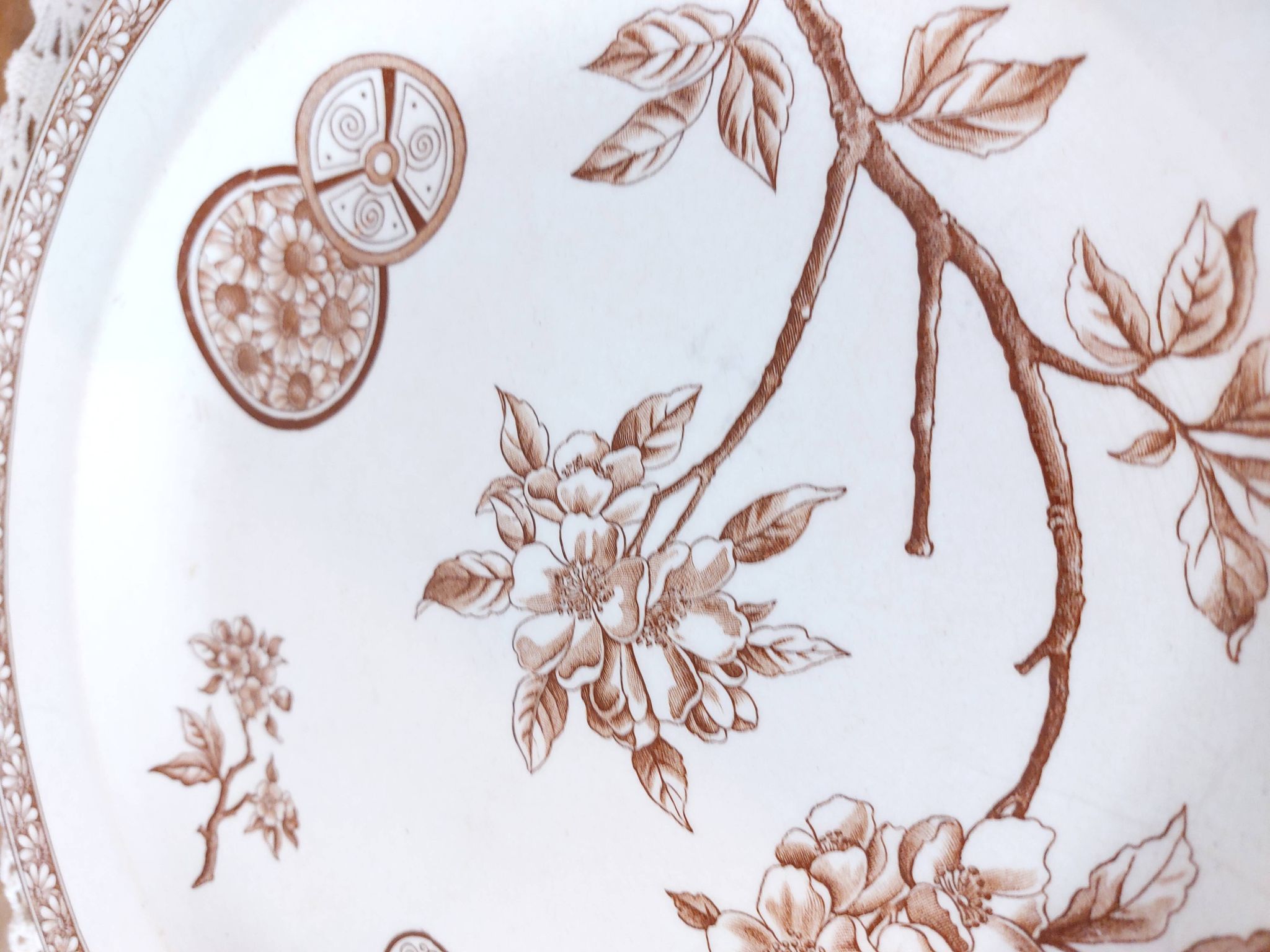 Large hollow iron earth dish daisy decor