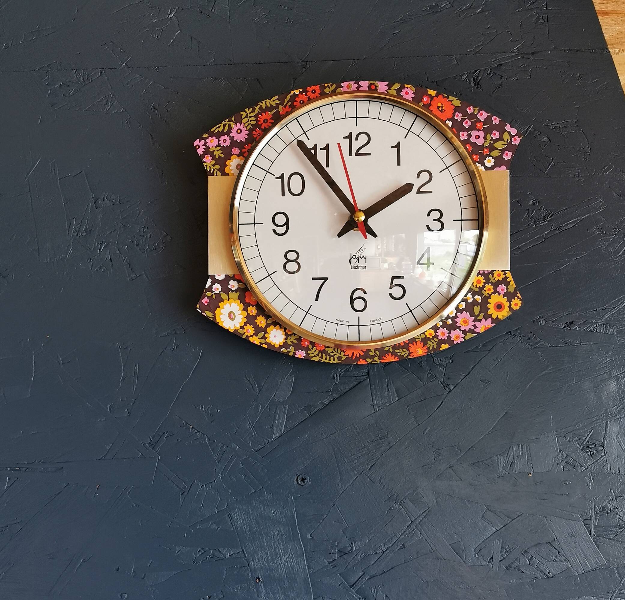 Vintage silent wall pendulum clock 70s "Japy electric flowers"