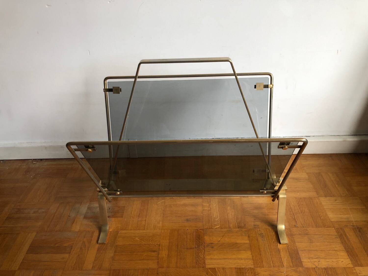 Jansen house style designer magazine rack