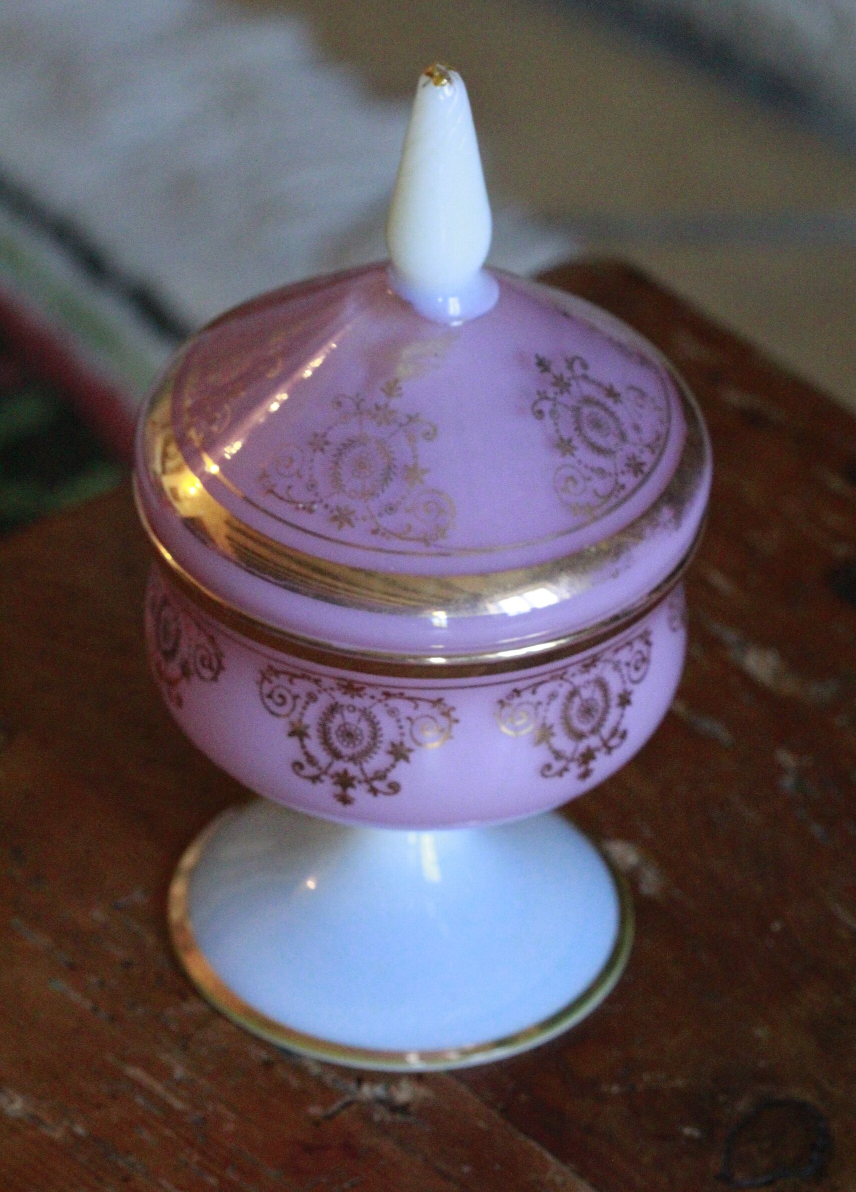 Old pink opaline candy box