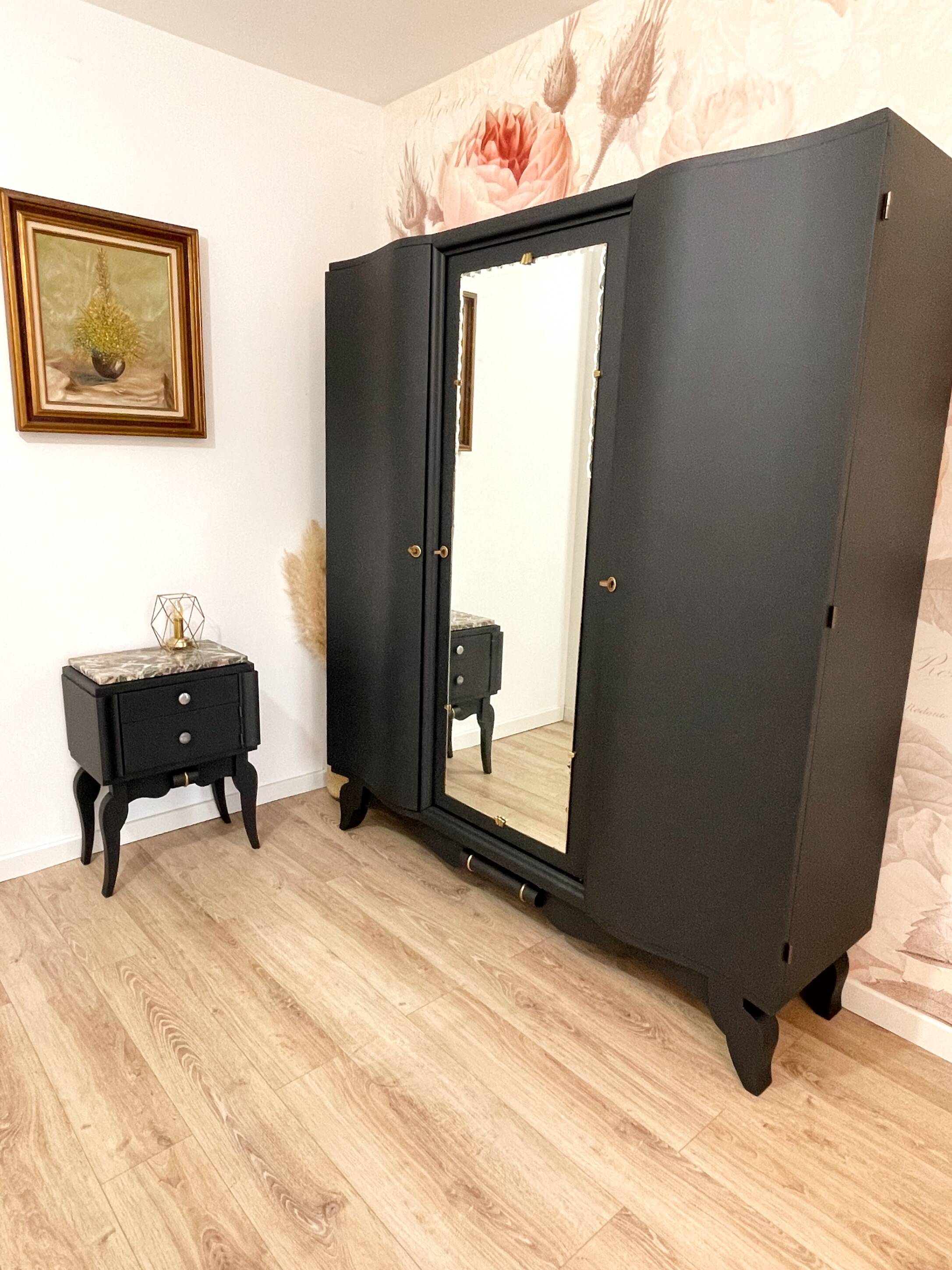 Chevet Art Déco peint en noir