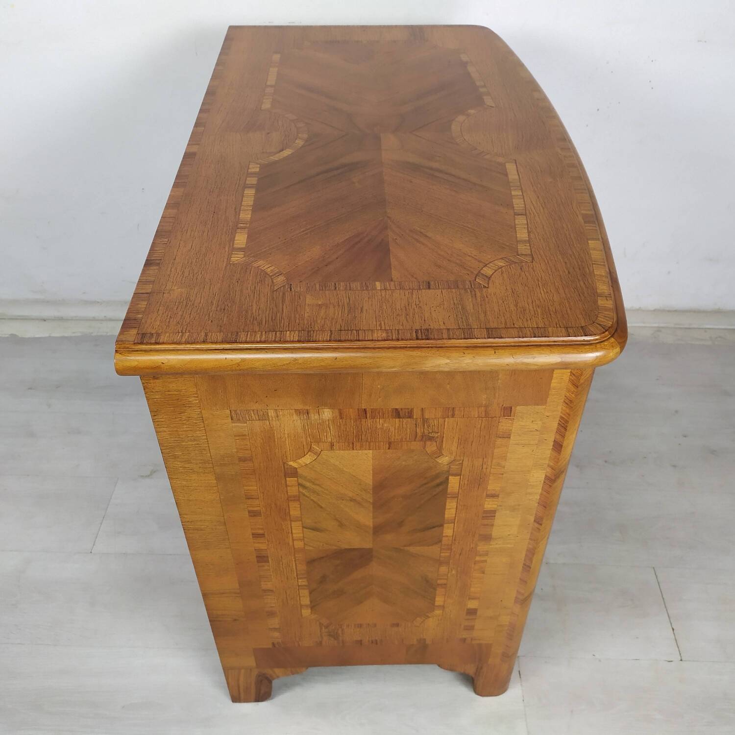 Commode de style marqueterie