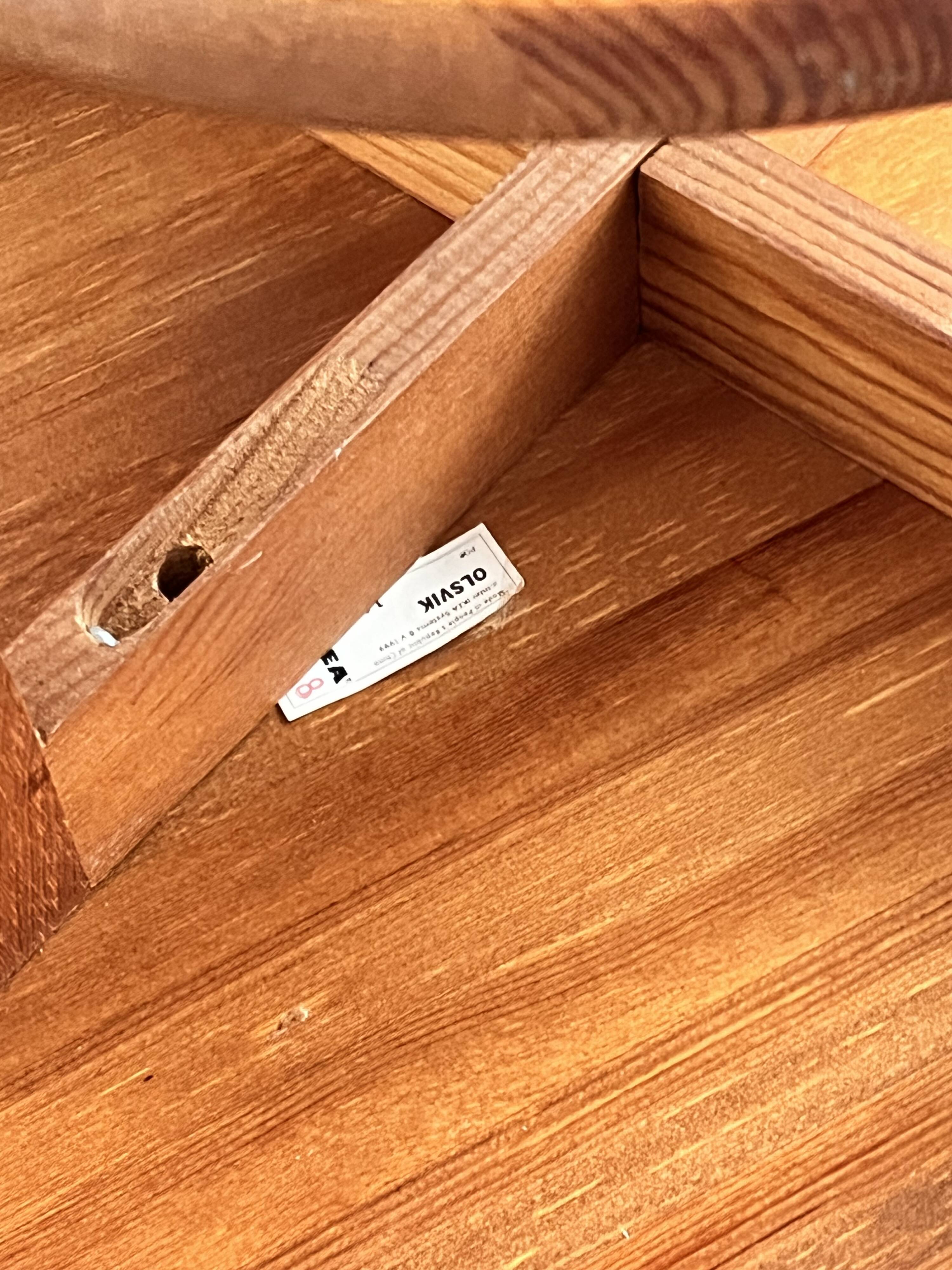 Table d'appoint vintage IKEA Olsvik en pin massif (Années 2000)