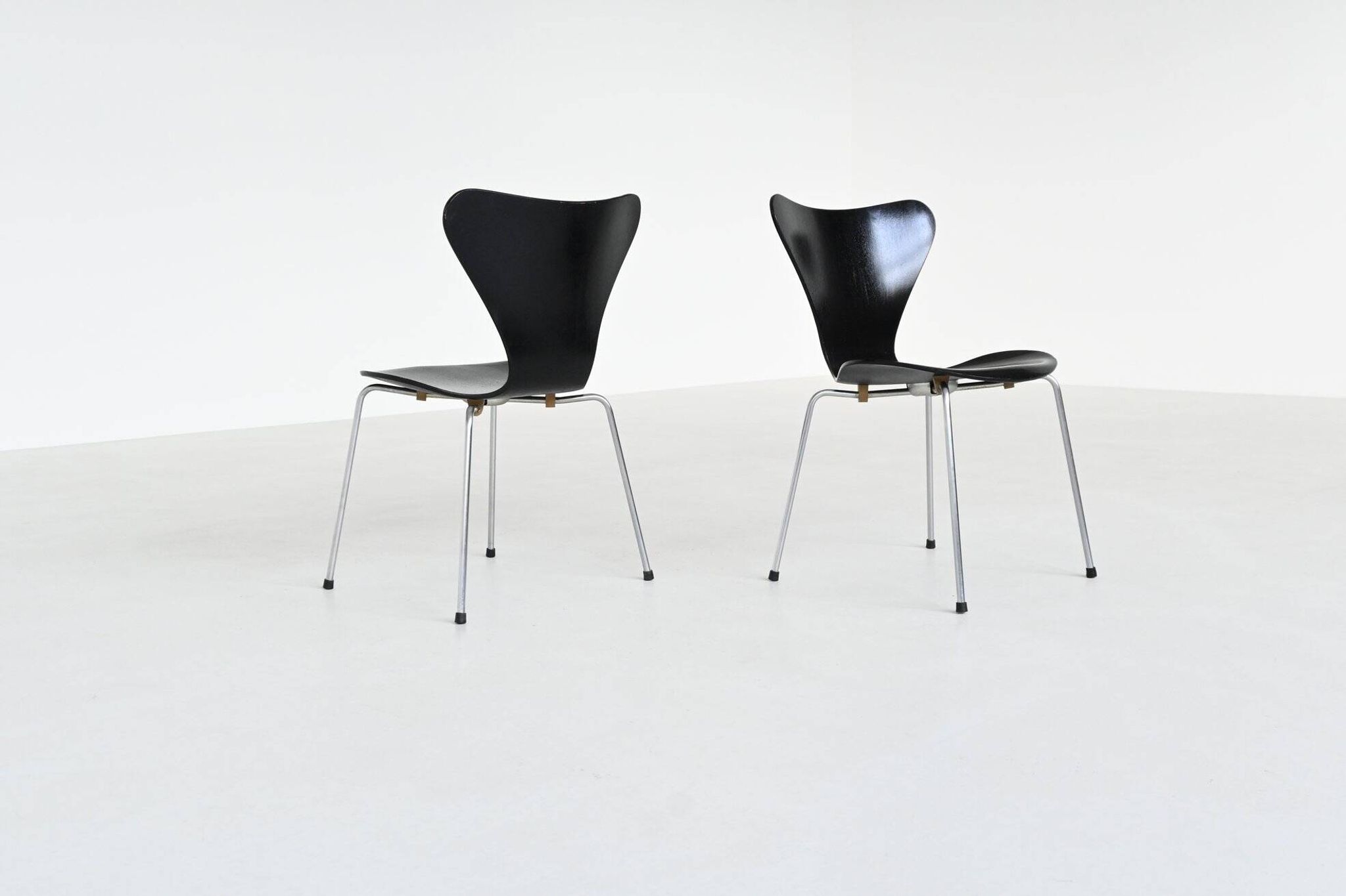 Chaises de salle à manger 'Butterfly' Arne Jacobsen 3107 Fritz Hansen Danemark 1967