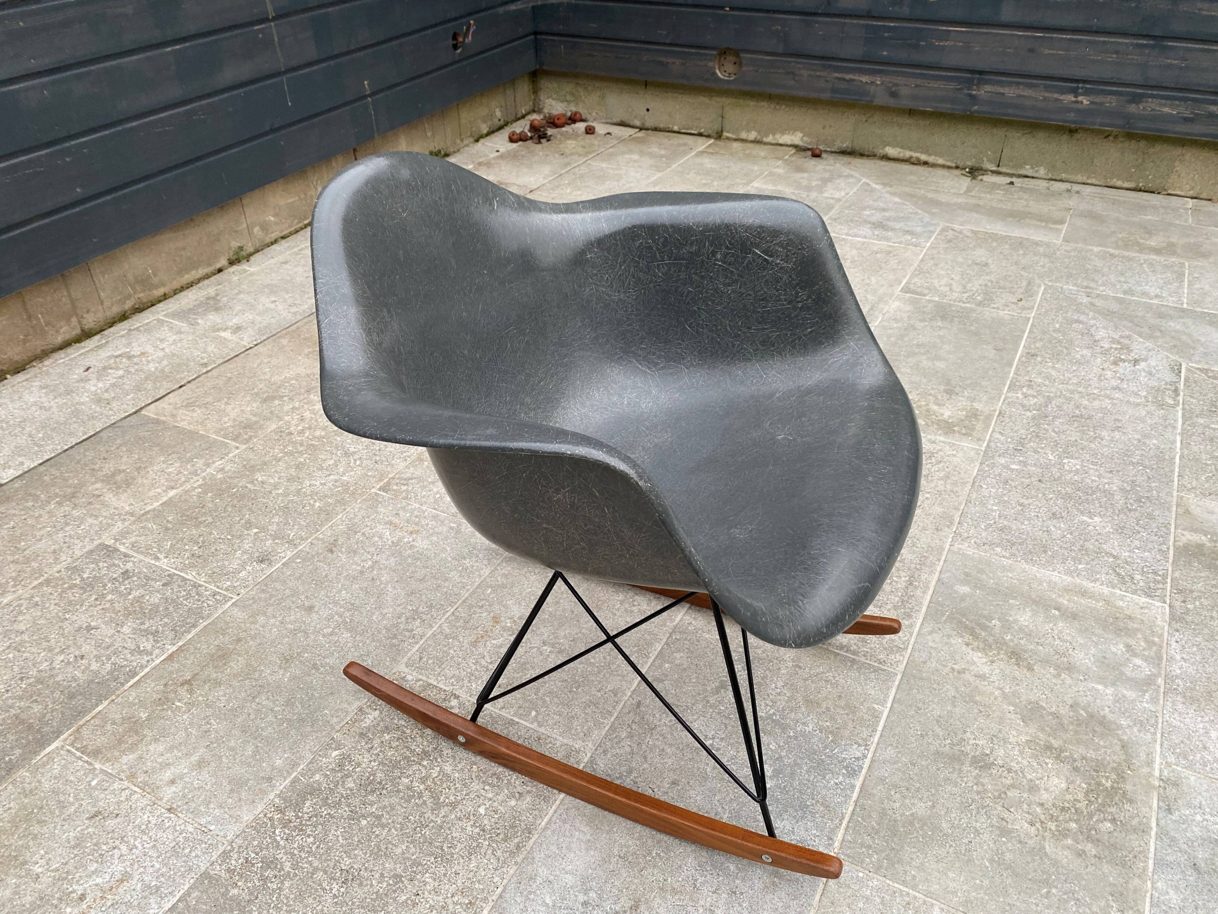 Eames RAR chair elephant grey zenith plastics Herman Miller