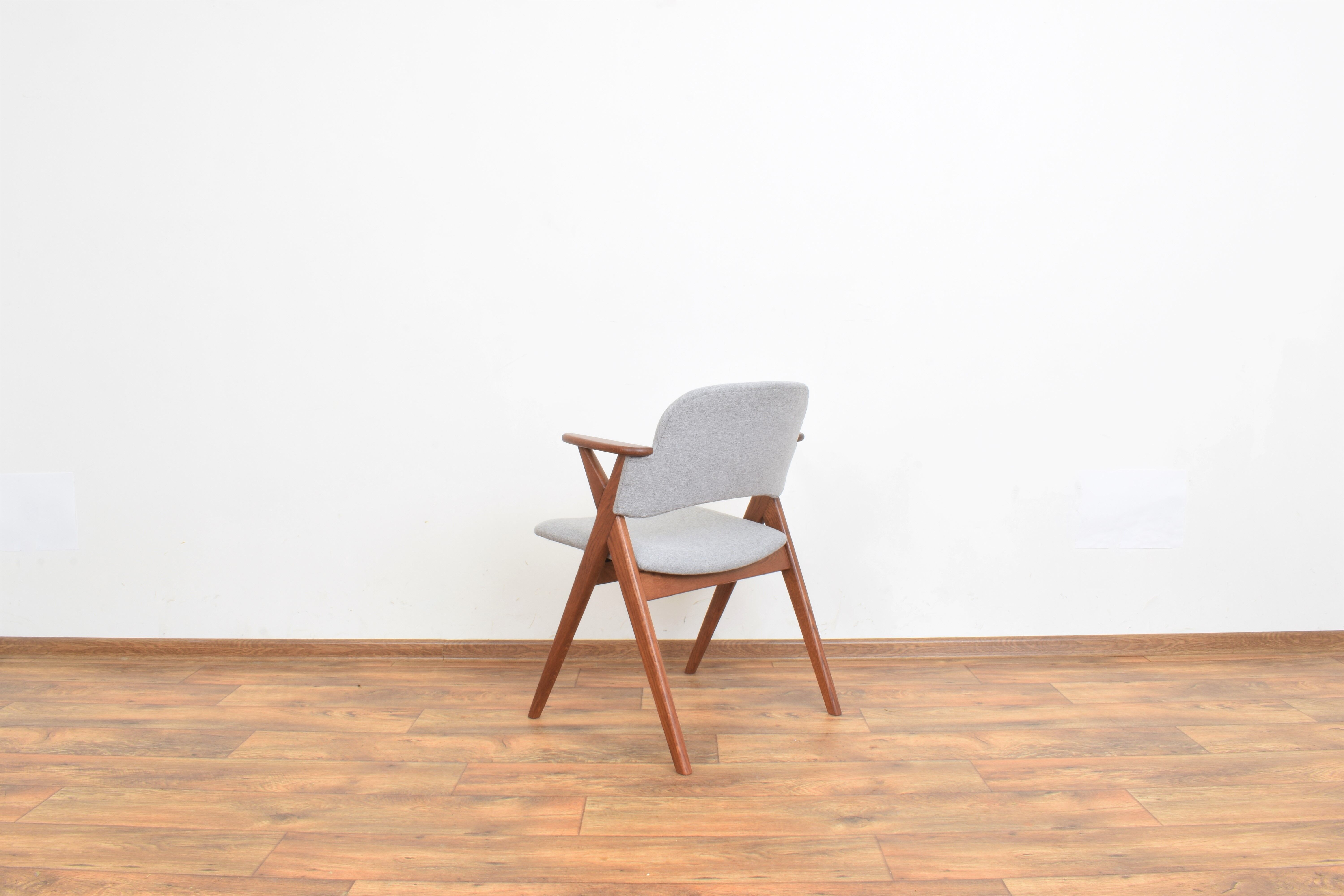 Mid-century danish oak armchair, 1960