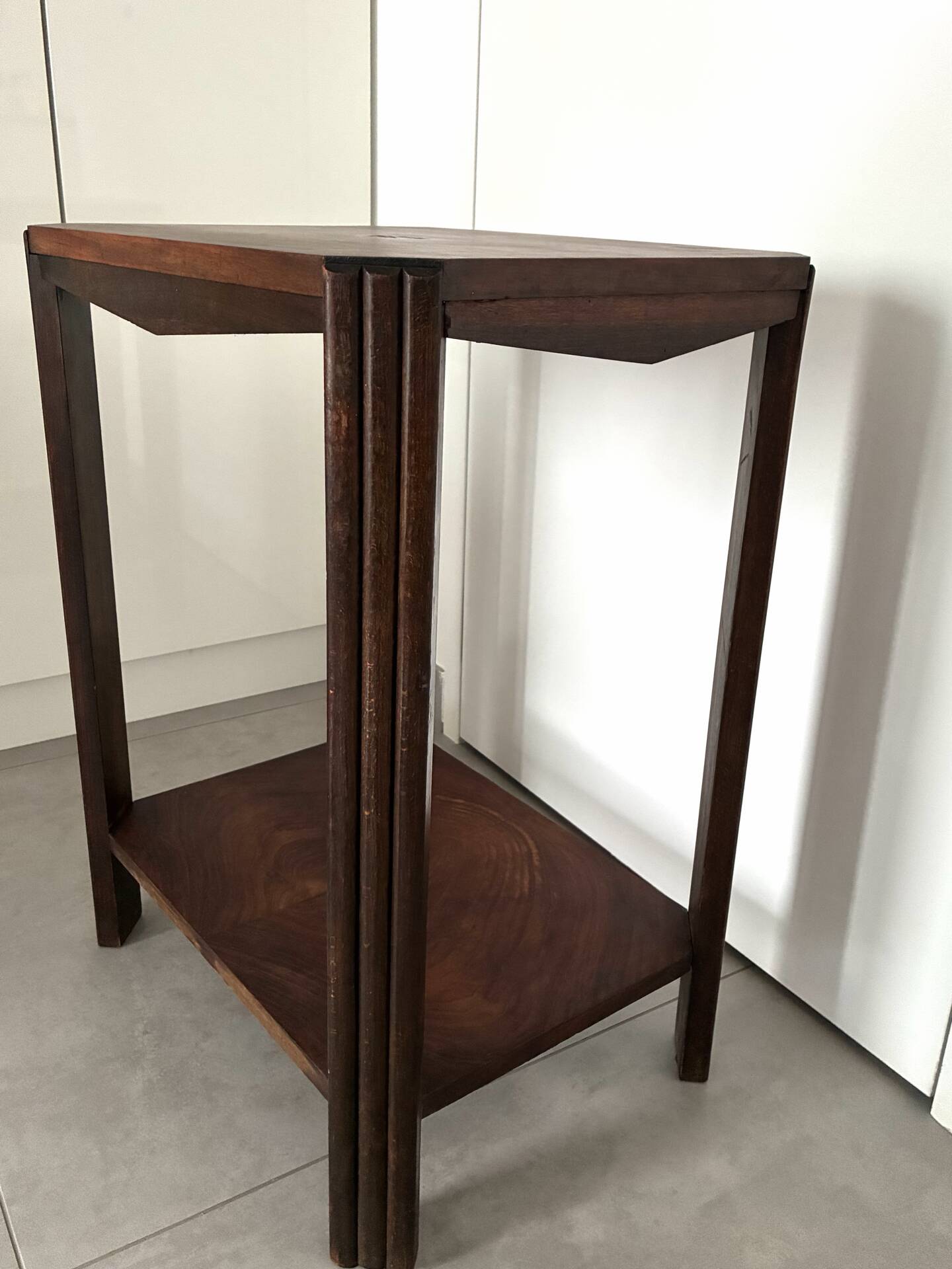 Art Deco Console 1930 walnut veneer.