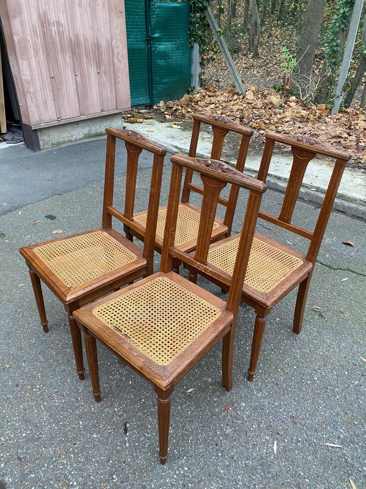 4 chaises art déco chêne massif cannées 1950 avec pieds ronds