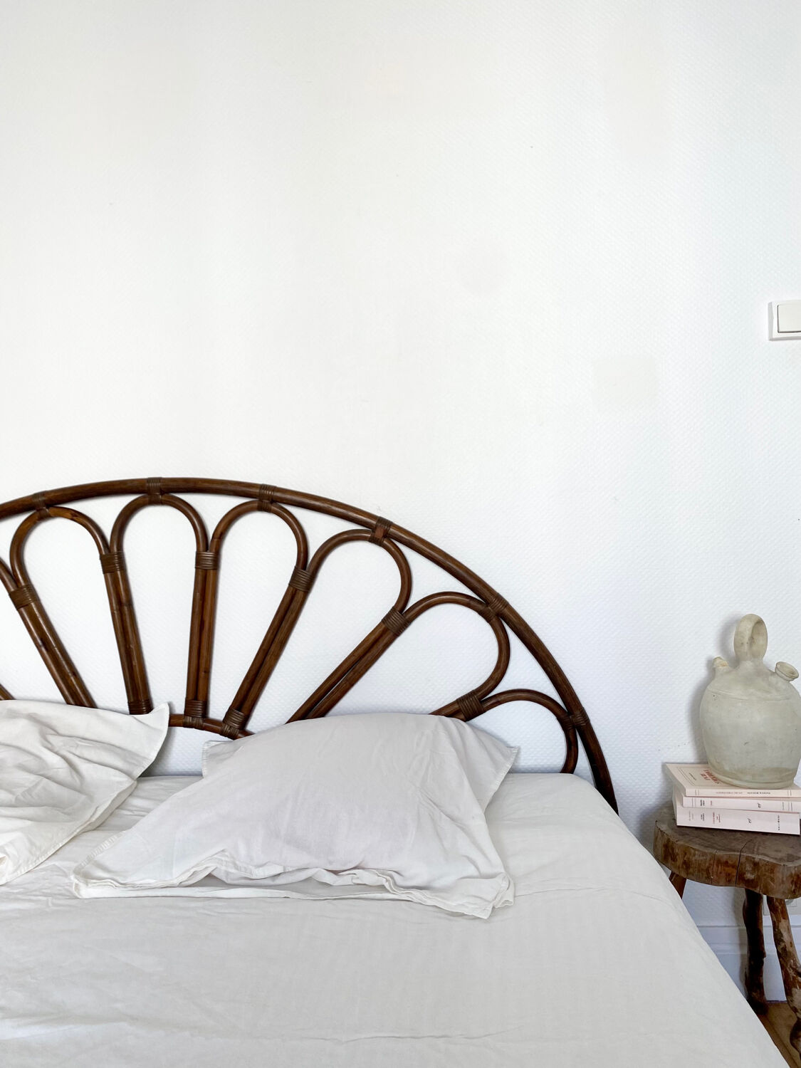 Rattan flower headboard