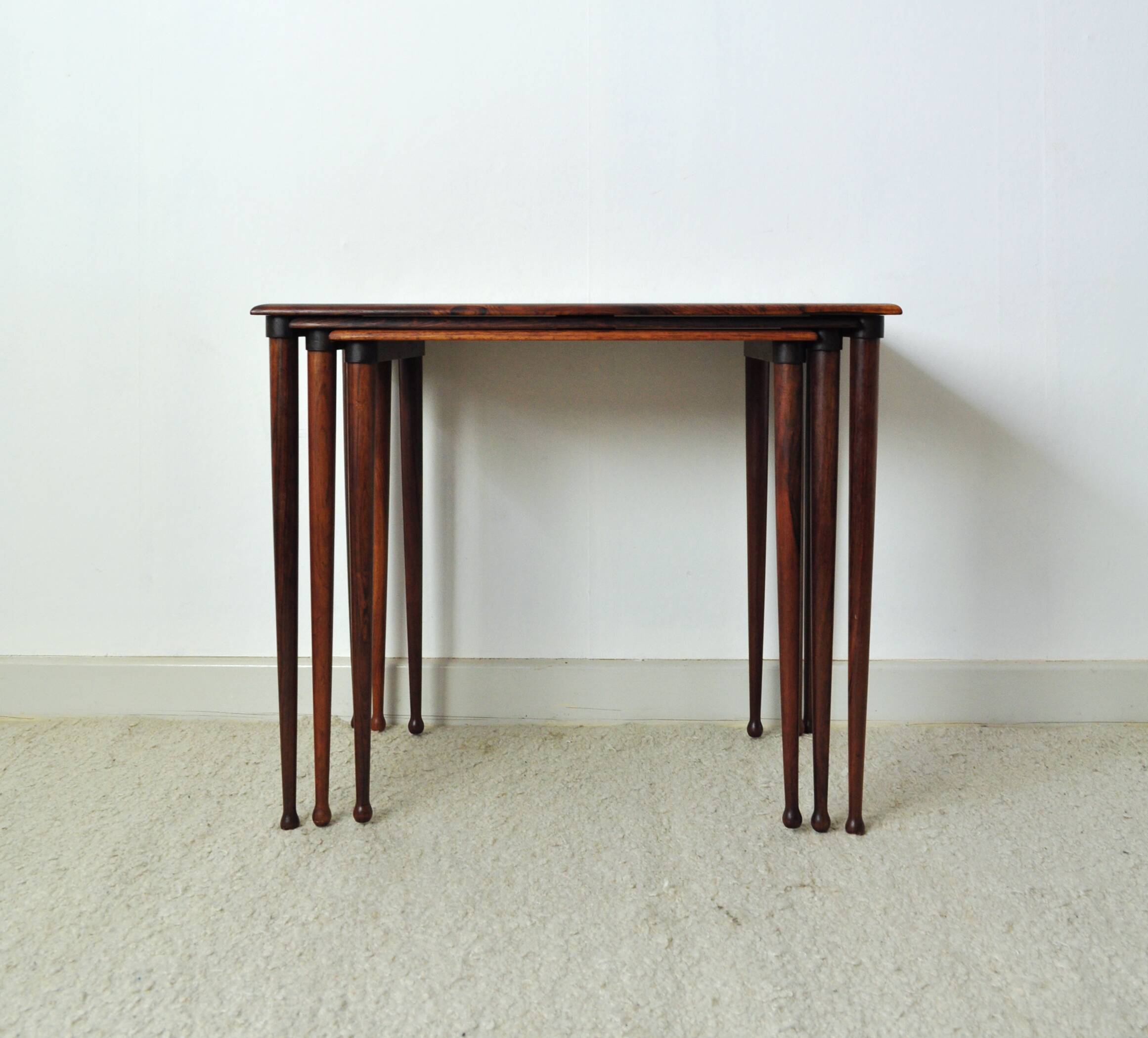 Scandinavian Modern Rosewood Nesting Tables with Drumstick Legs