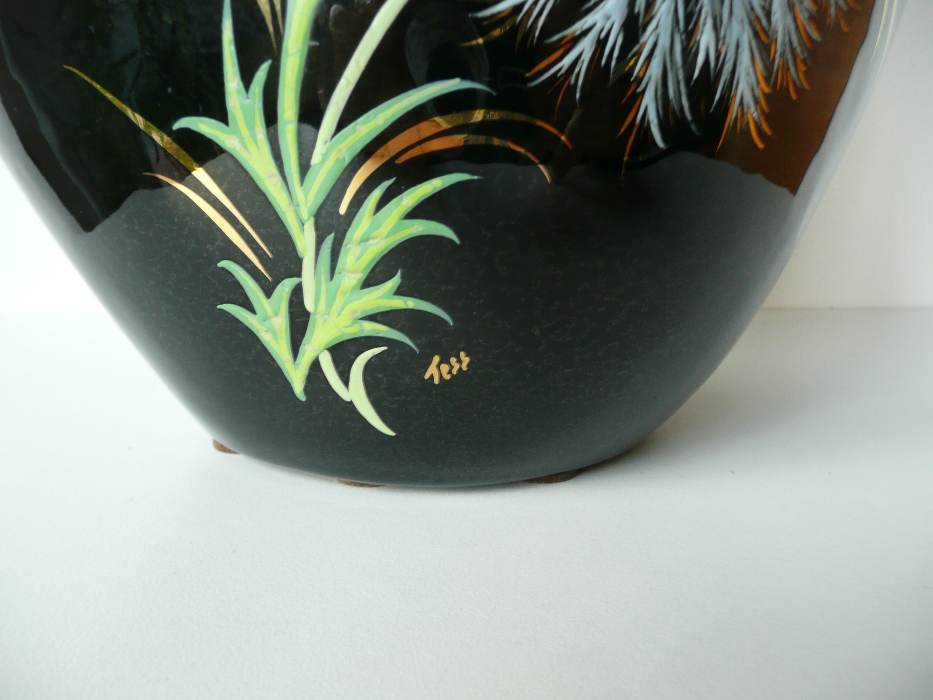 Vallauris vase signed with XXL thistles