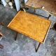 Table pliante en bois imitant le bambou