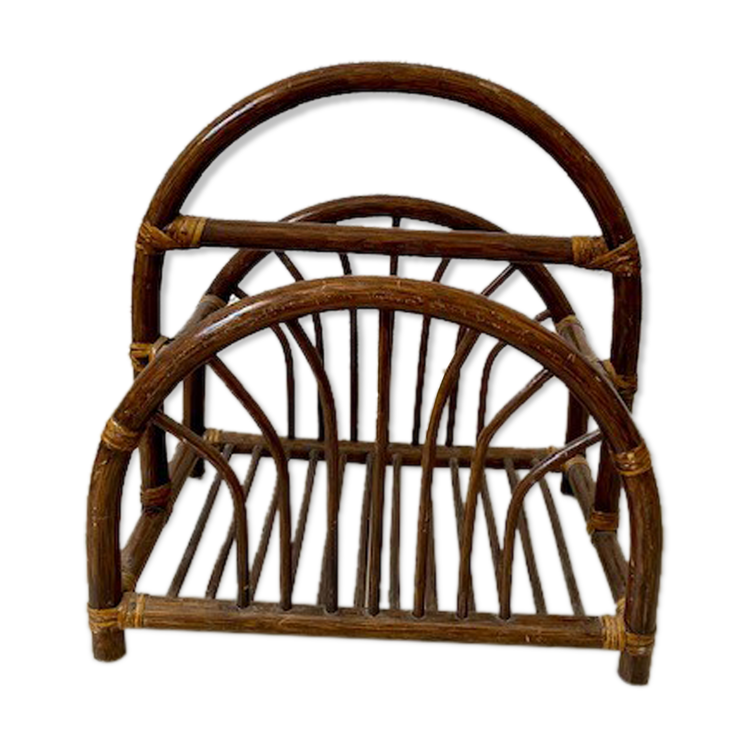 Rattan magazine door