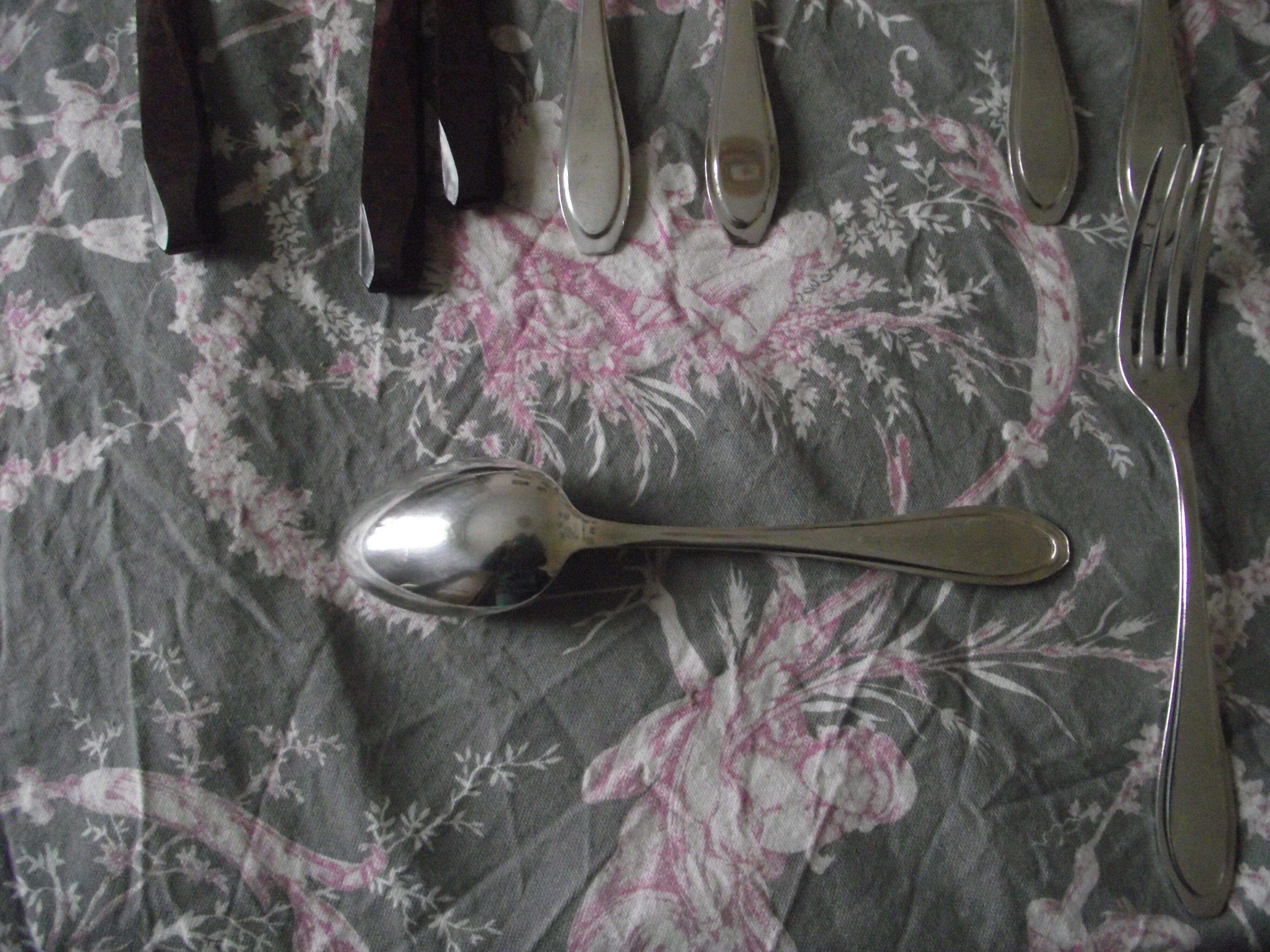 Housewife 24 silver metal silver art deco cutlery.