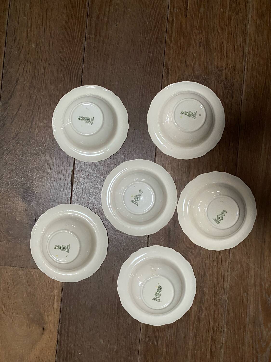 Set of 6 antique Royal Doulton bowls
