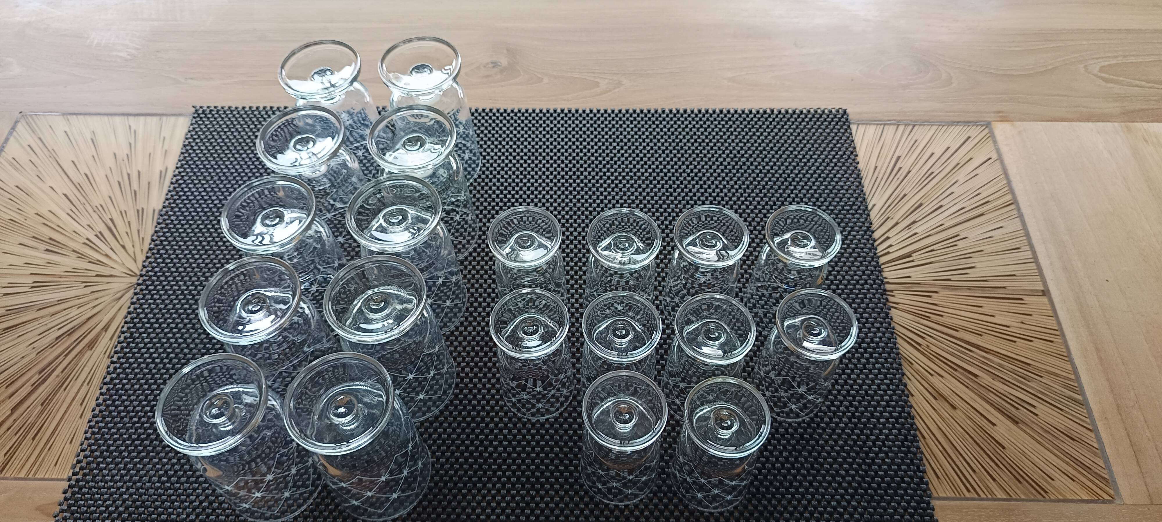 Luminarc Wine Glasses Limited Edition 70s