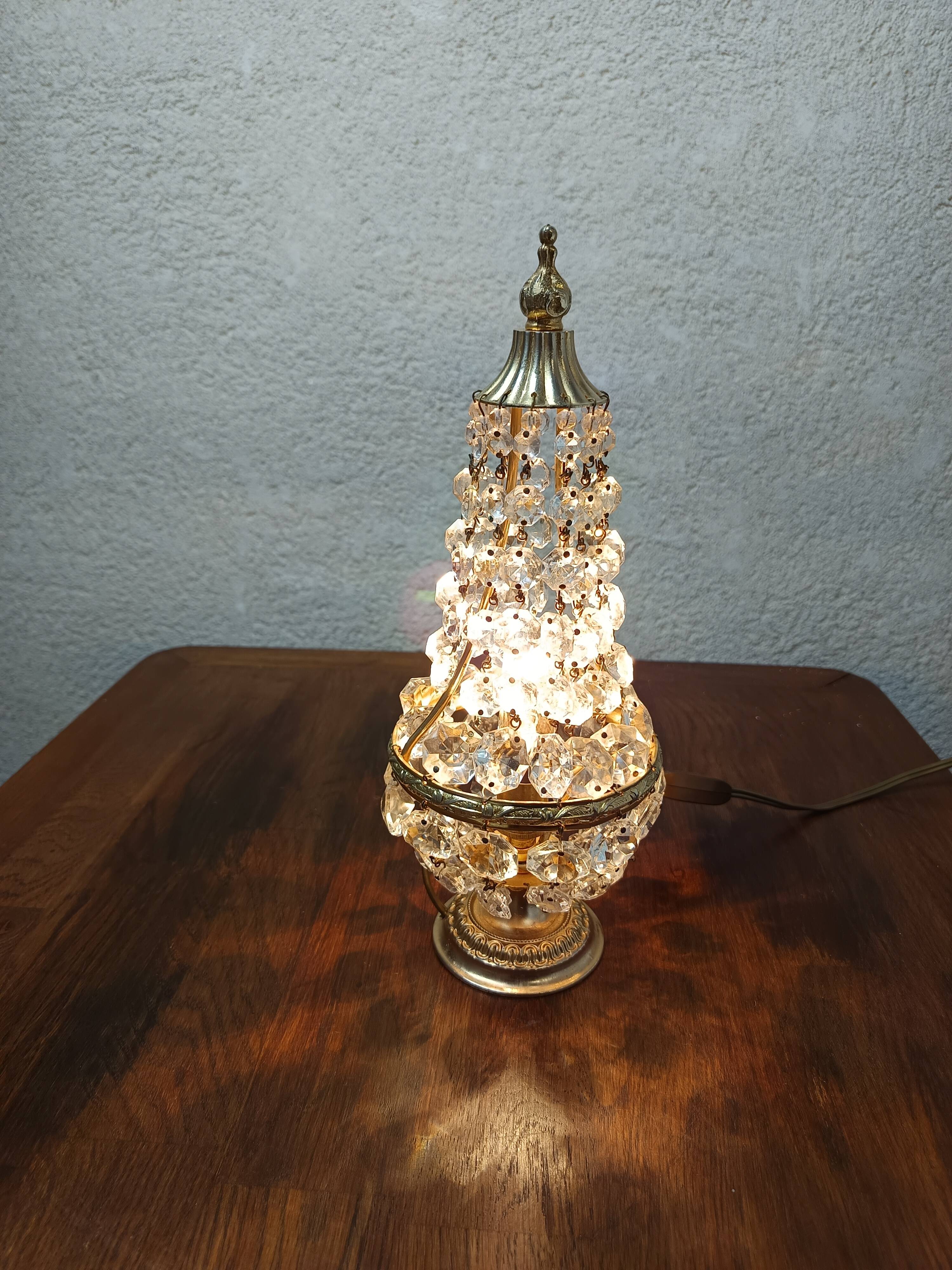 Lampe à poser pampilles.