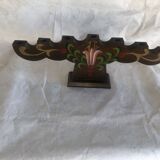 Artisanal candlestick in hand-painted solid wood, Scandinavian origin, folk art