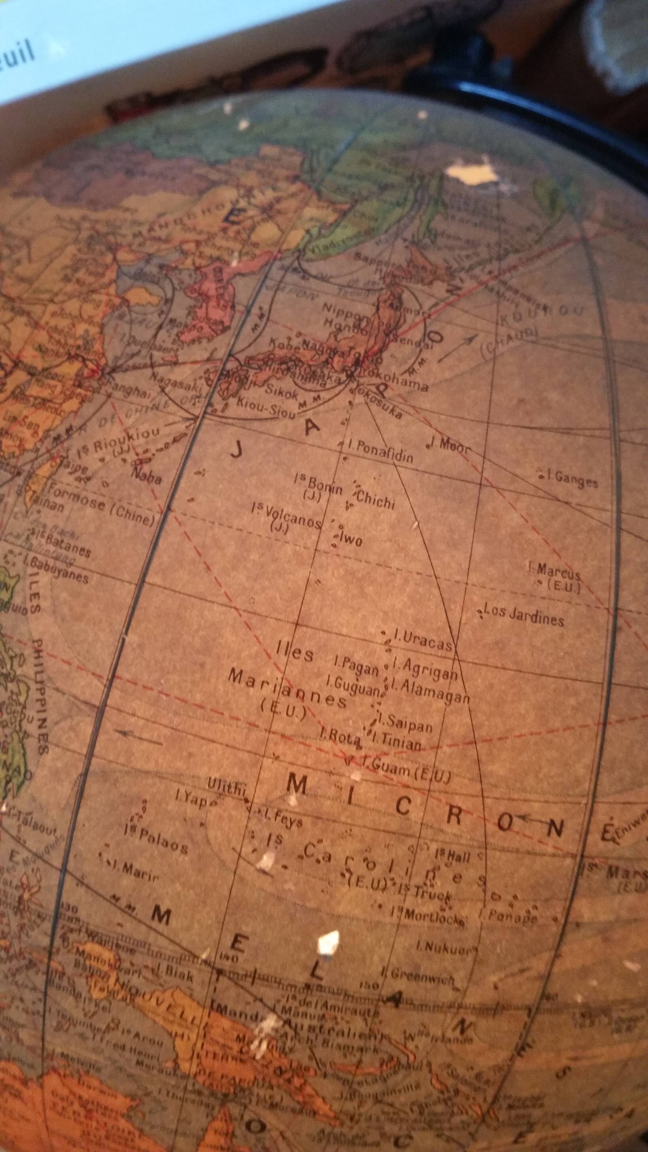 Luminous globe 1930s Perrina