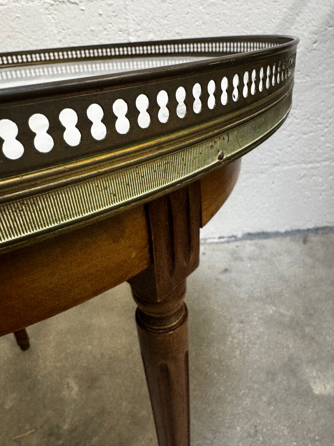Table basse bouillotte de style Louis XVI