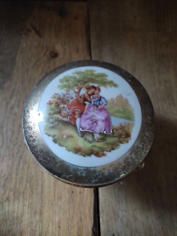 Bonbonnière pedestal table holder rings porcelain limoge