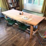 Farm table