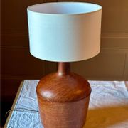 Give me a leather Jeanne. A unique vintage lamp, combining history and elegance.