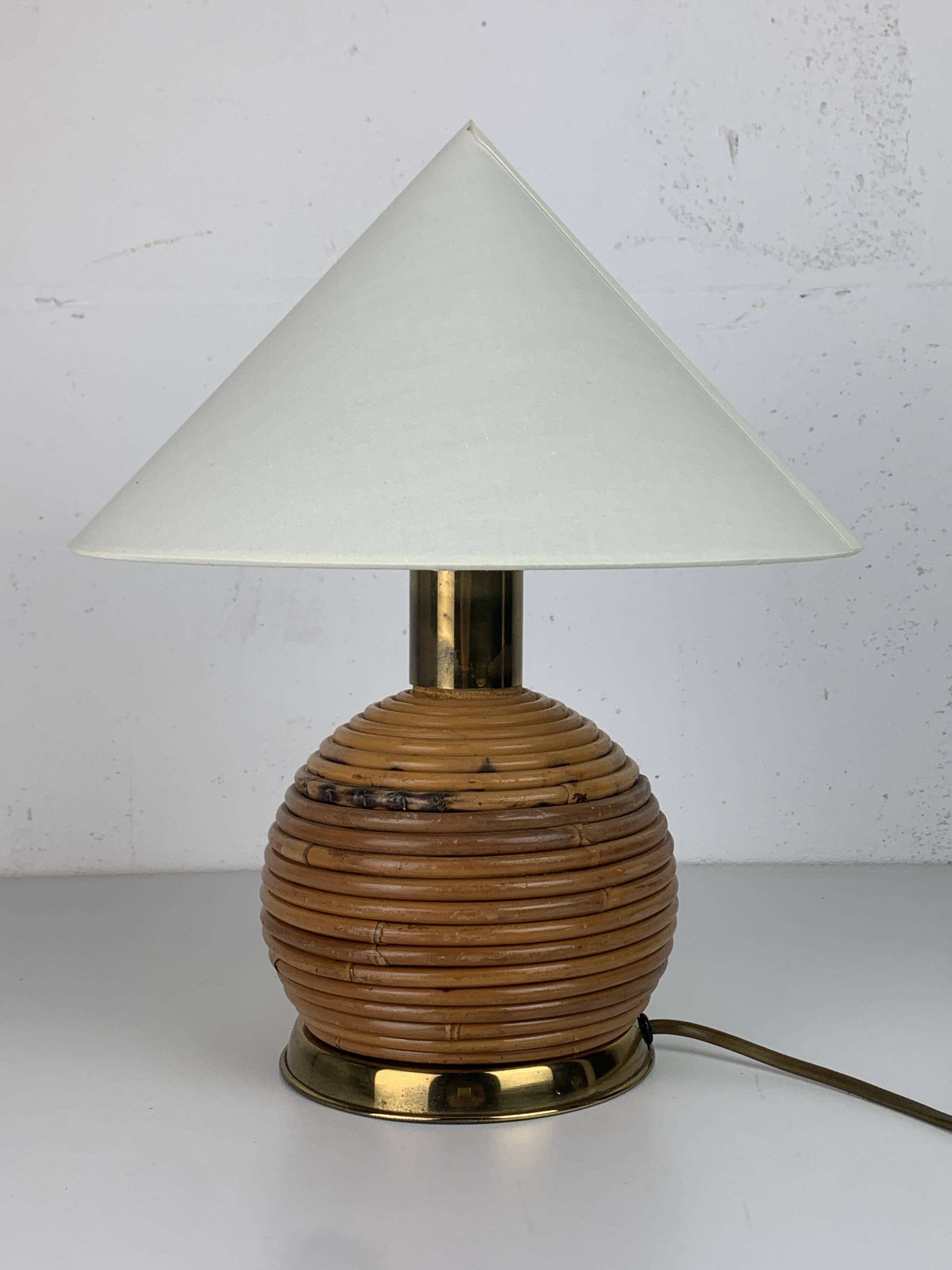 Lampe de table en rotin, bambou et laiton, Italie années 1970