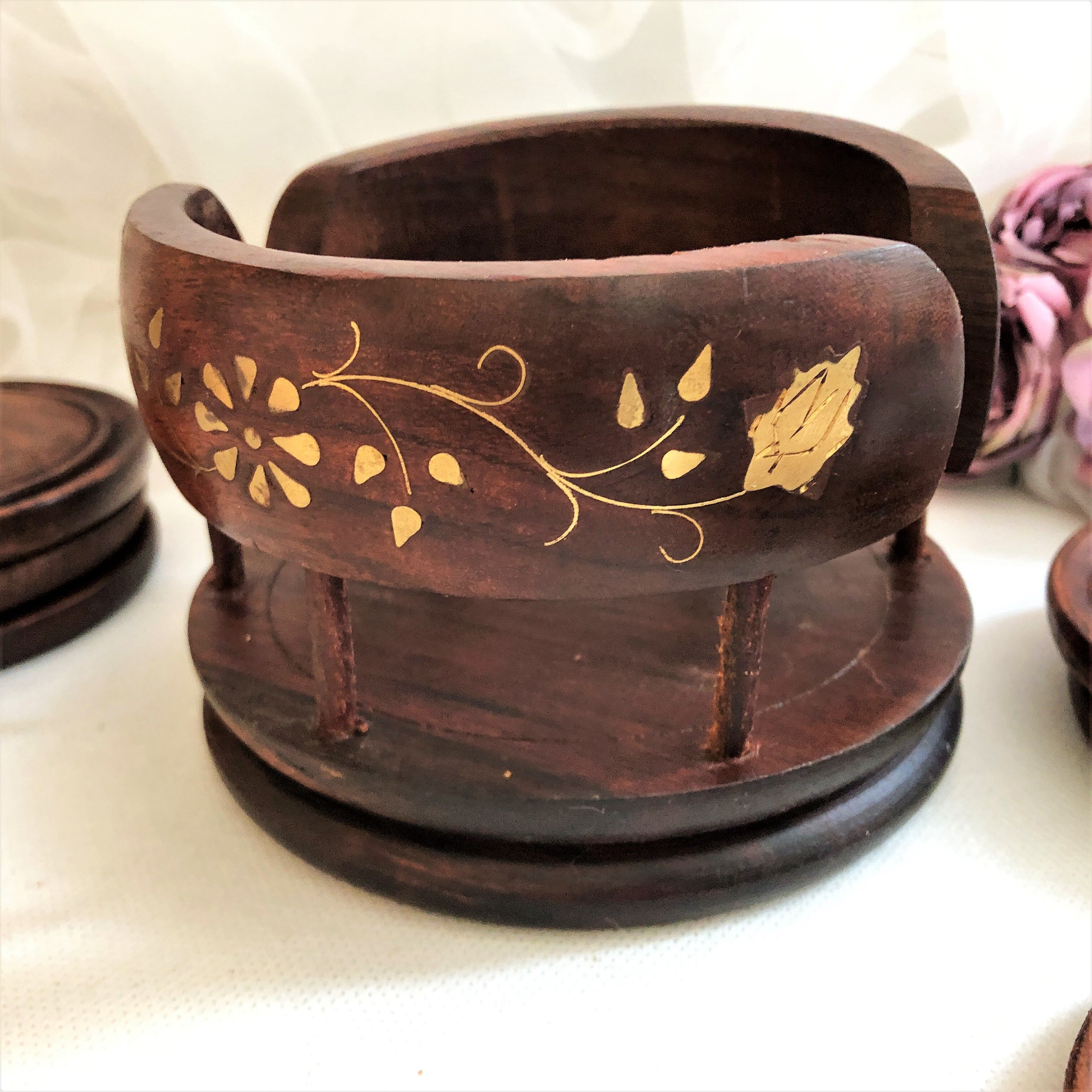 Set of 6 coasters with wooden and brass holder