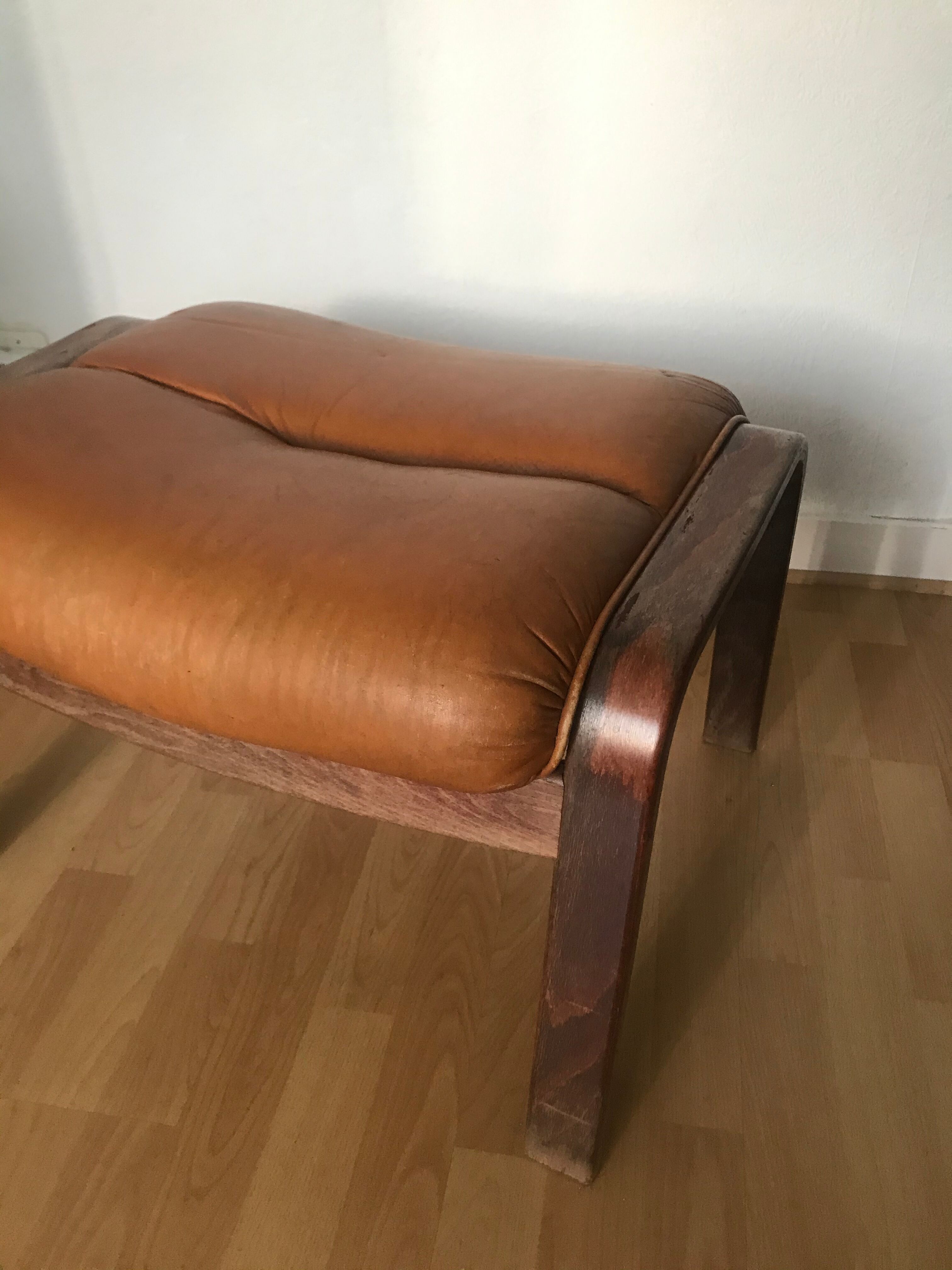 Ottoman leather dandina footr rest