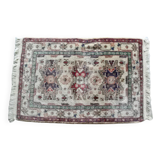 Small hand-knotted Indian rug 92x61cm