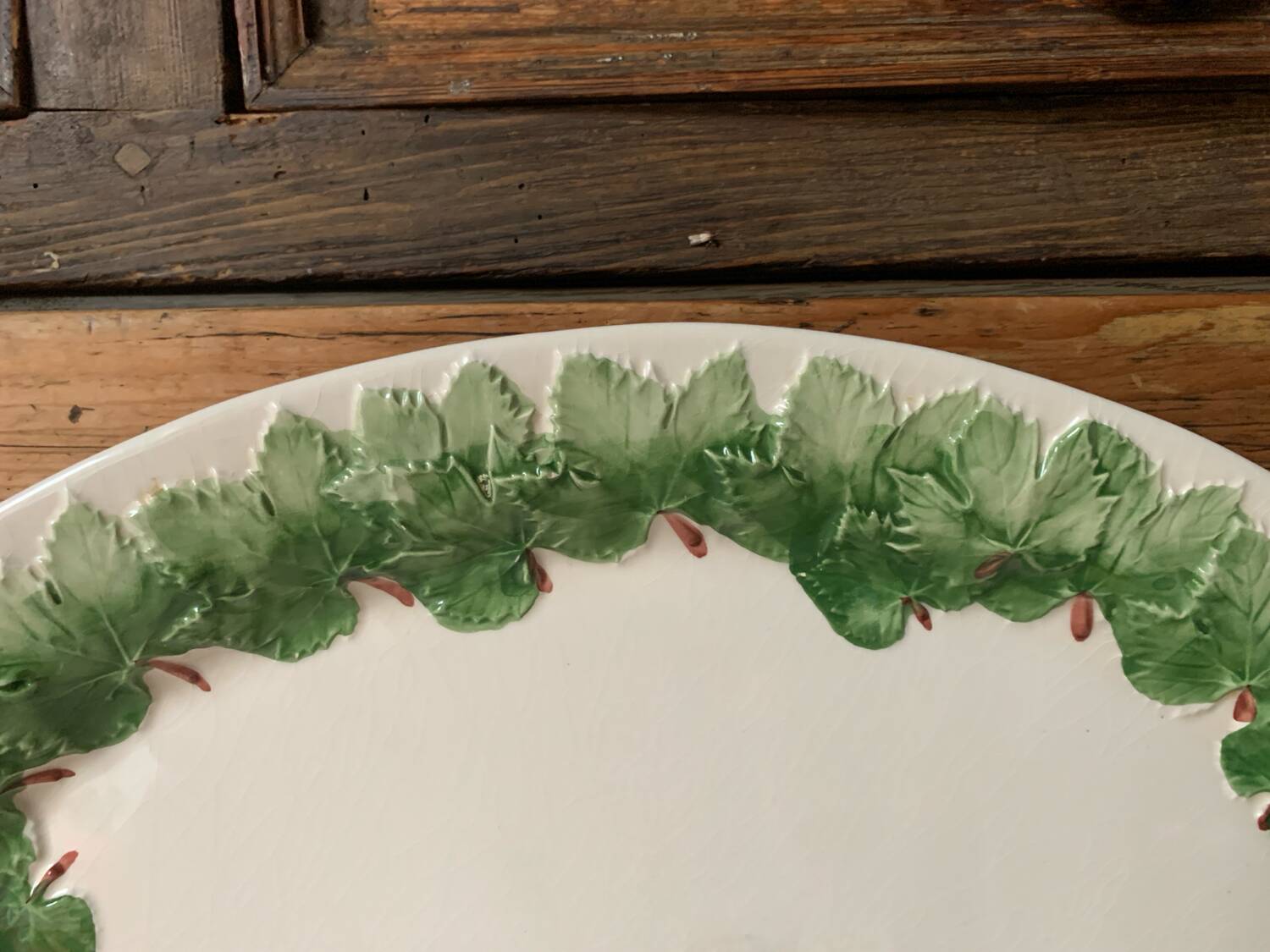 Large serving platter, slip-cast iron leaves