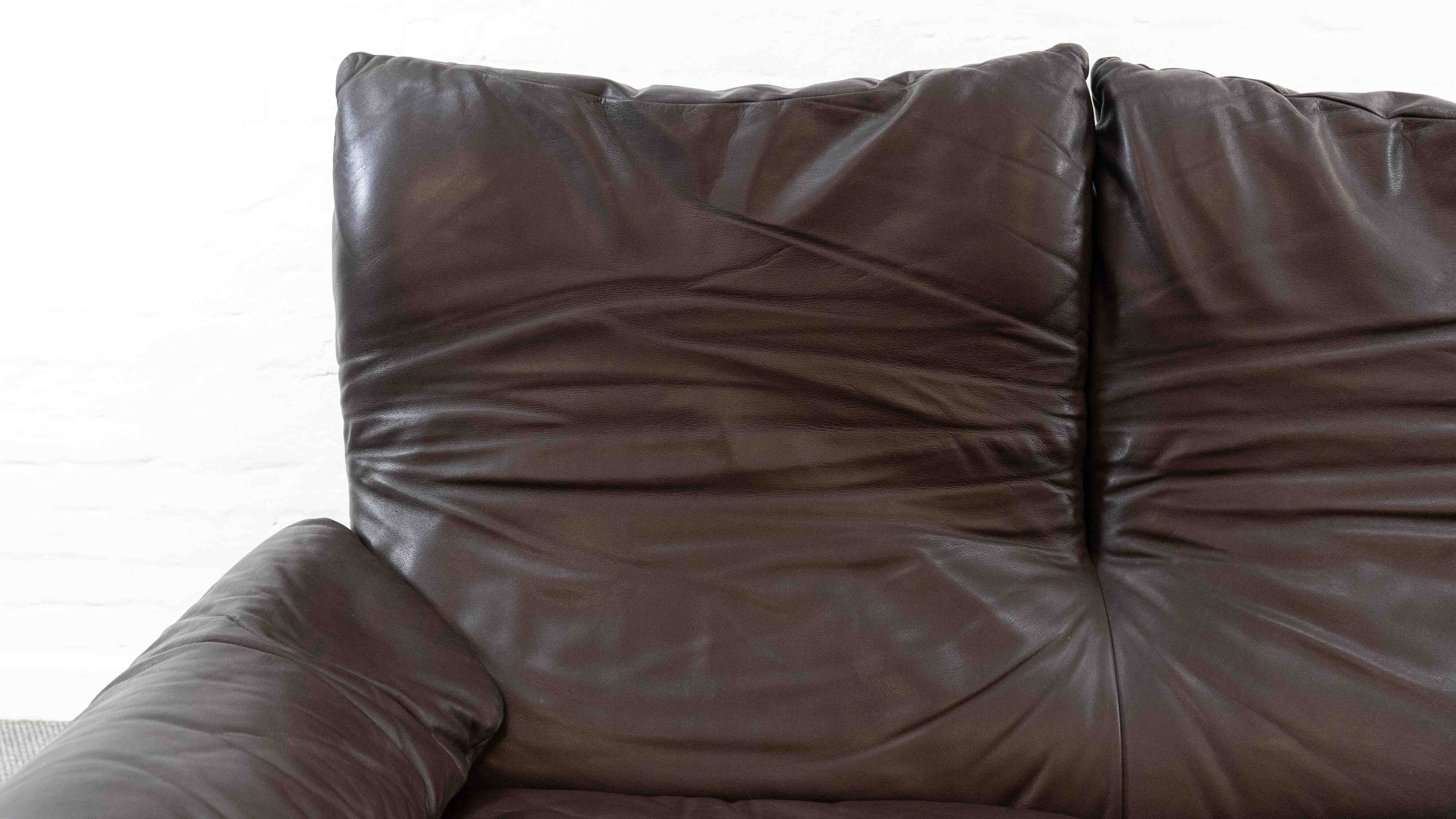 Cassina Maralunga 3seat-Sofa in darkbrown leather by Vico Magistretti