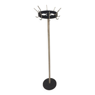 Coat rack on turnstile stand