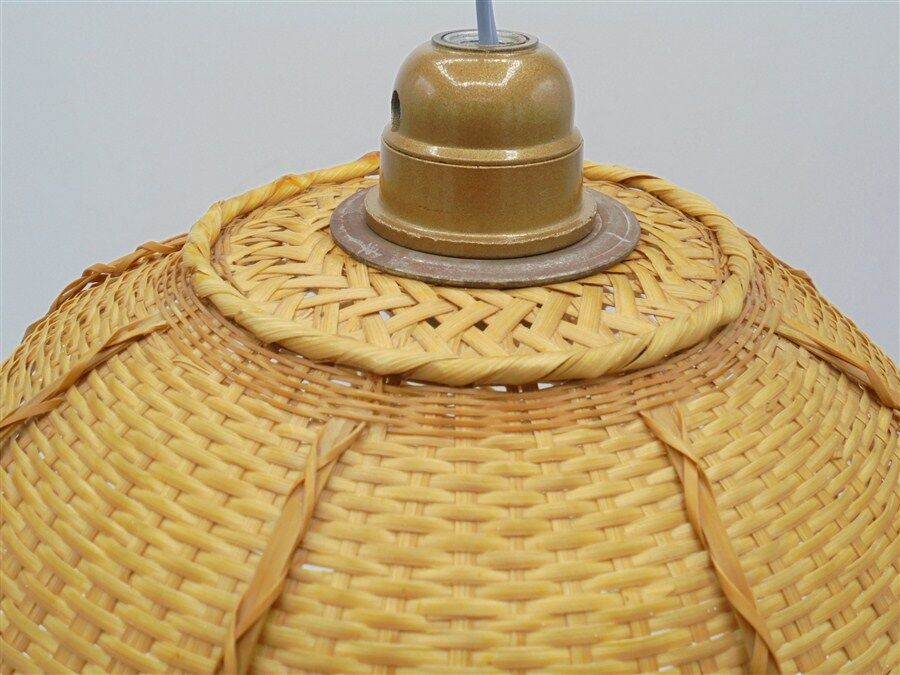 Vintage wicker suspension