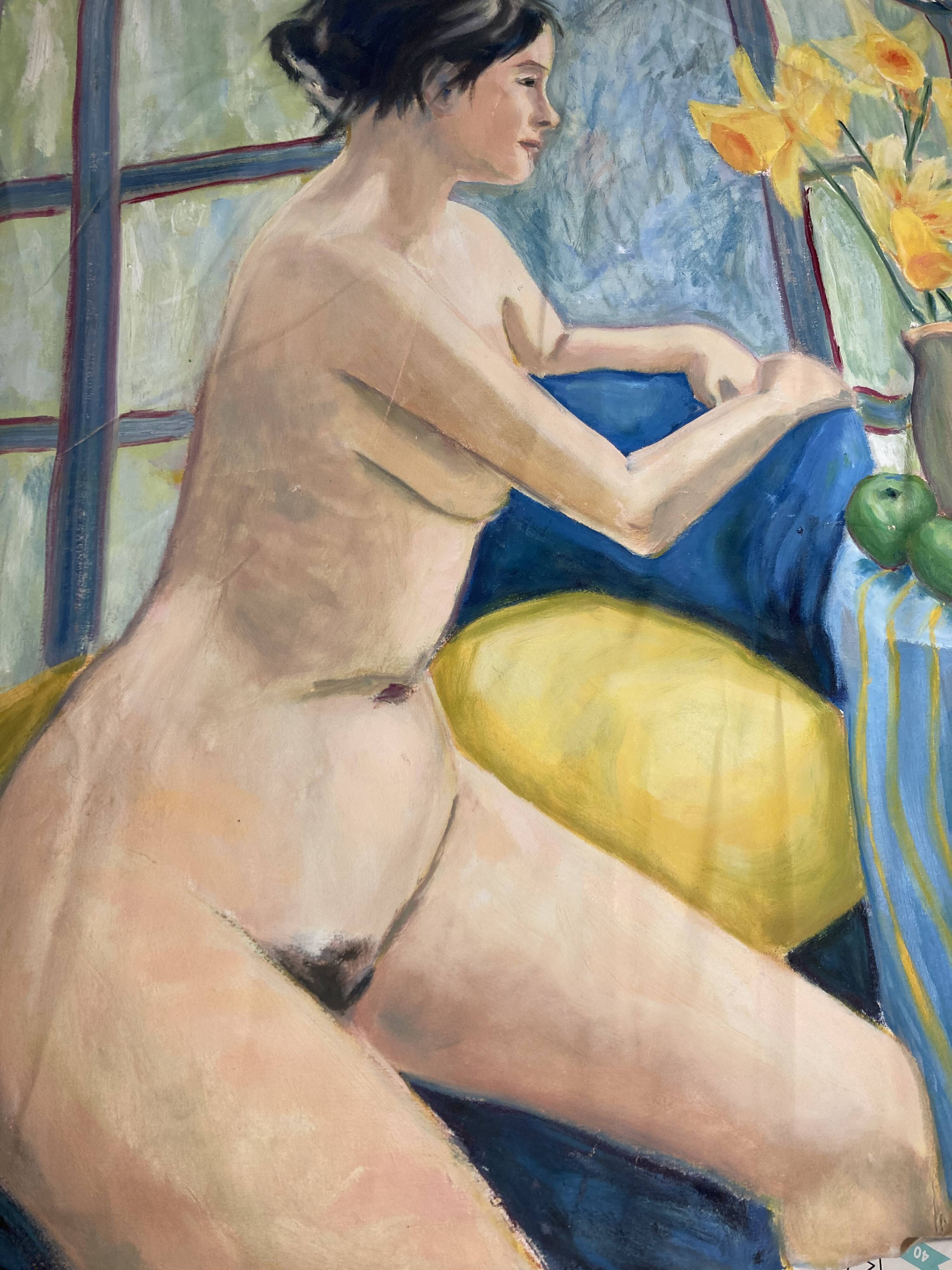 Femme sur un divan