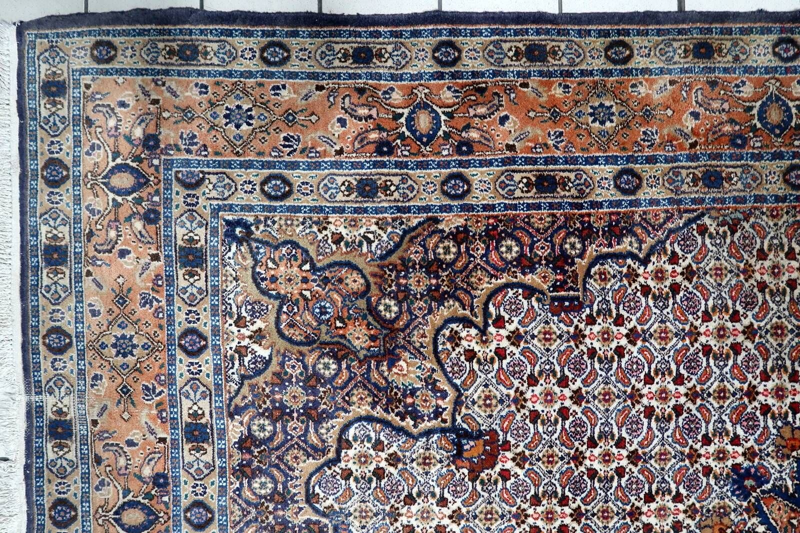 1940s handmade wool medallion rug, ivory and navy, 212 × 312 cm