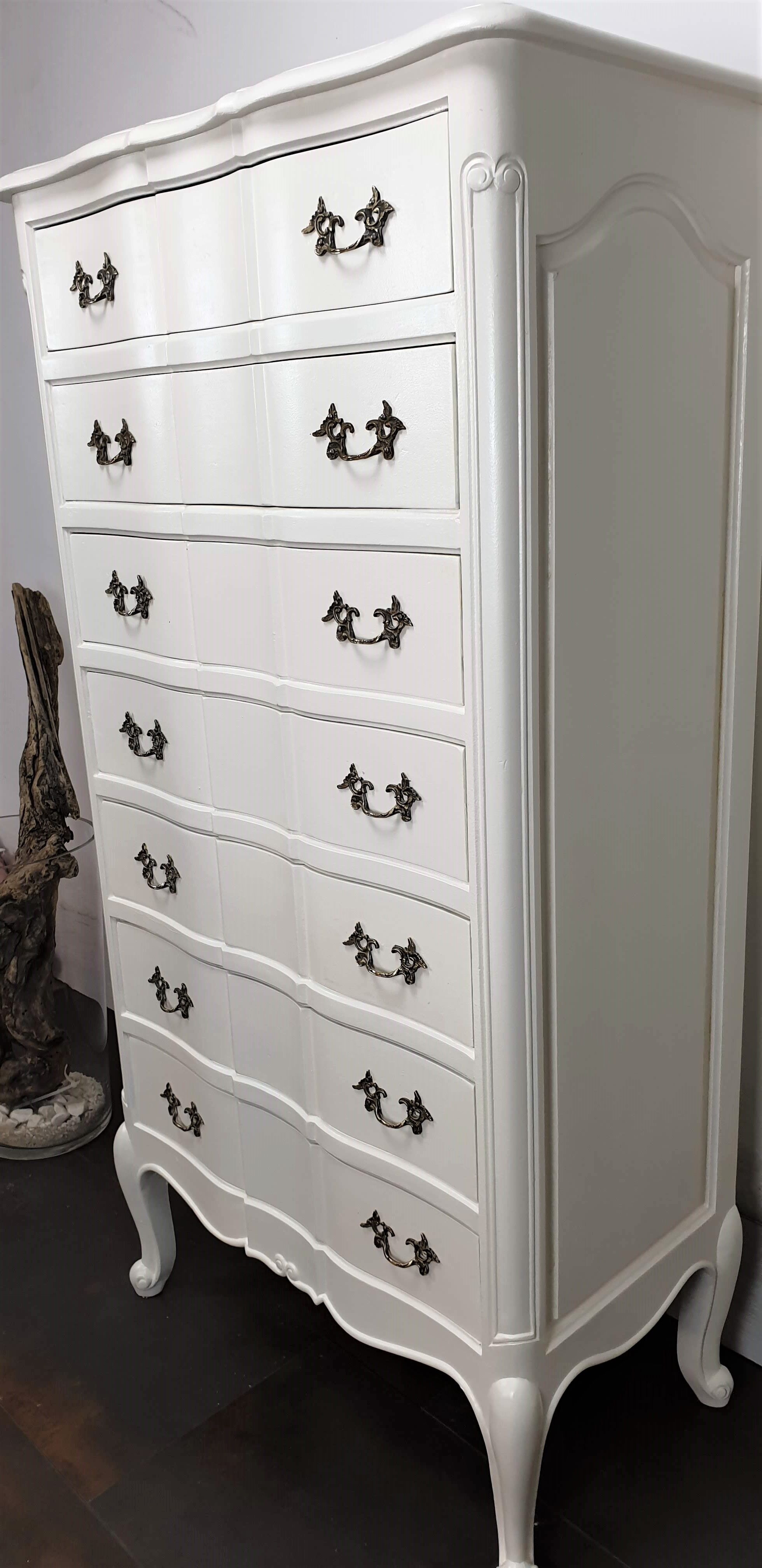 Louis xv-style cream white rag maker