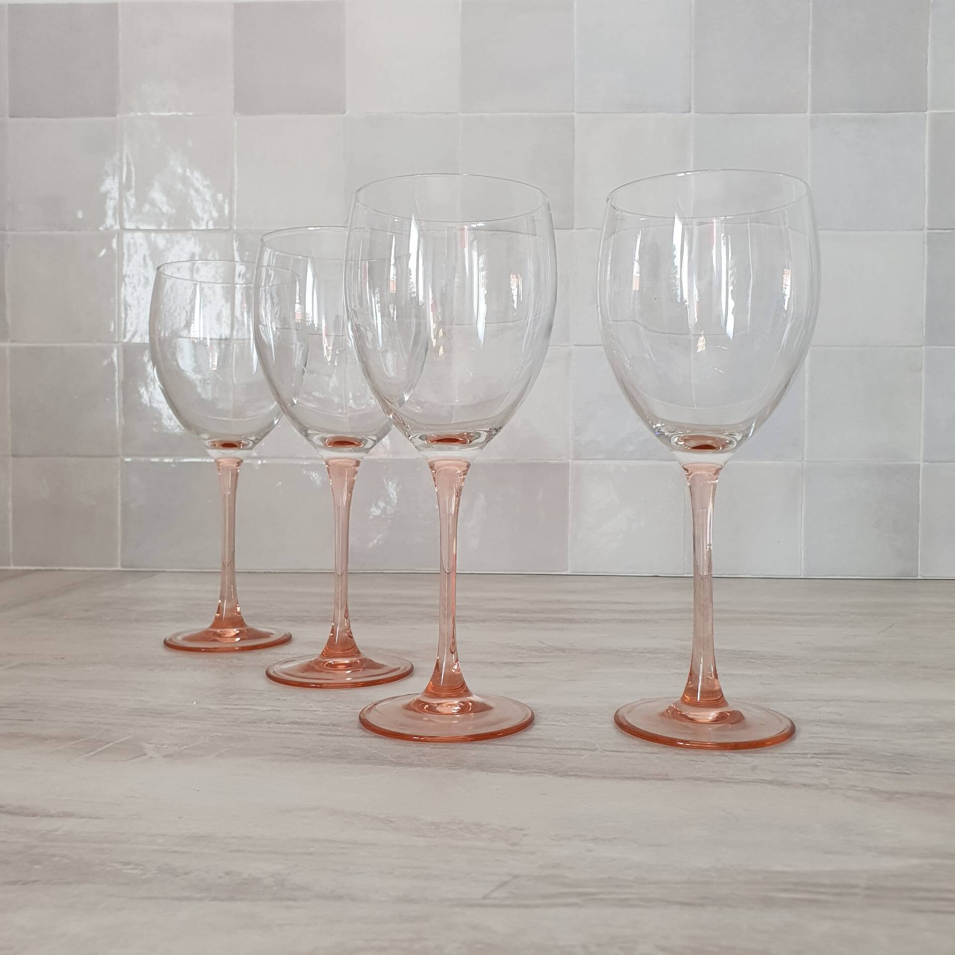 4 Verres à Eau ou Vin / verre à pied Rose